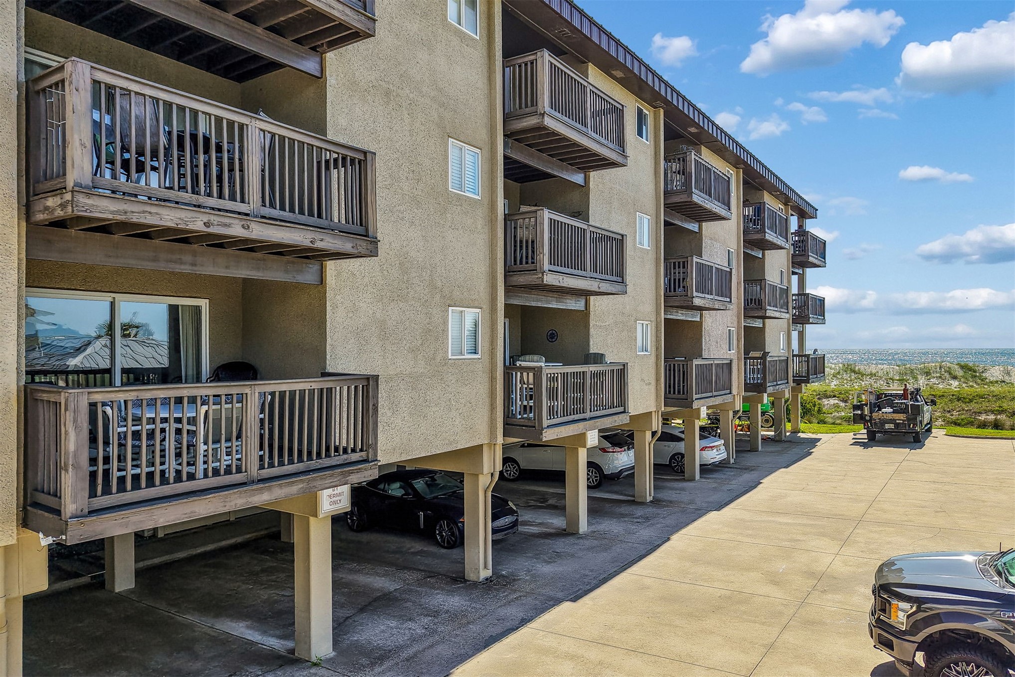 3056 S FLETCHER AVENUE 105