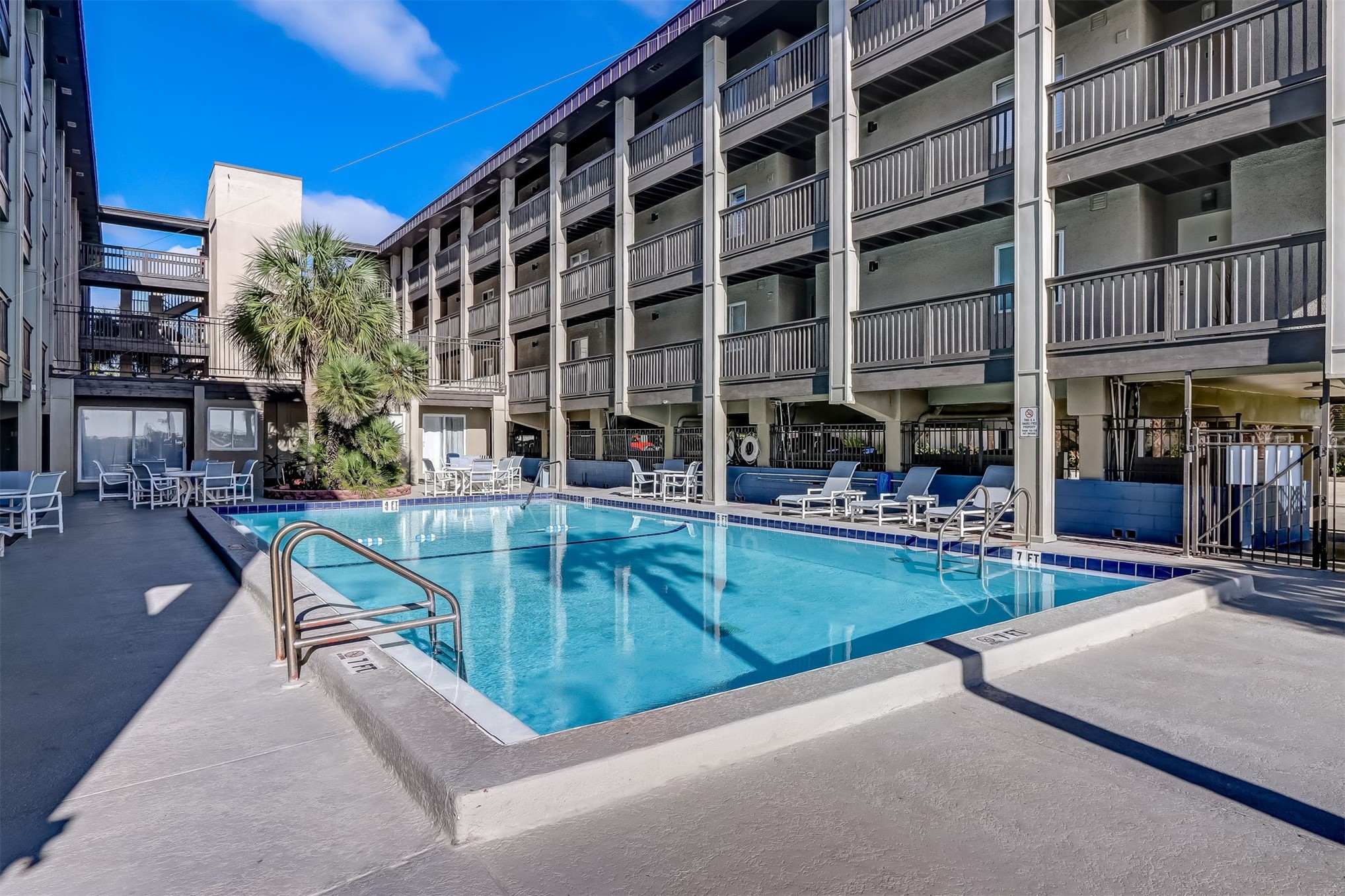 3056 S FLETCHER AVENUE 105