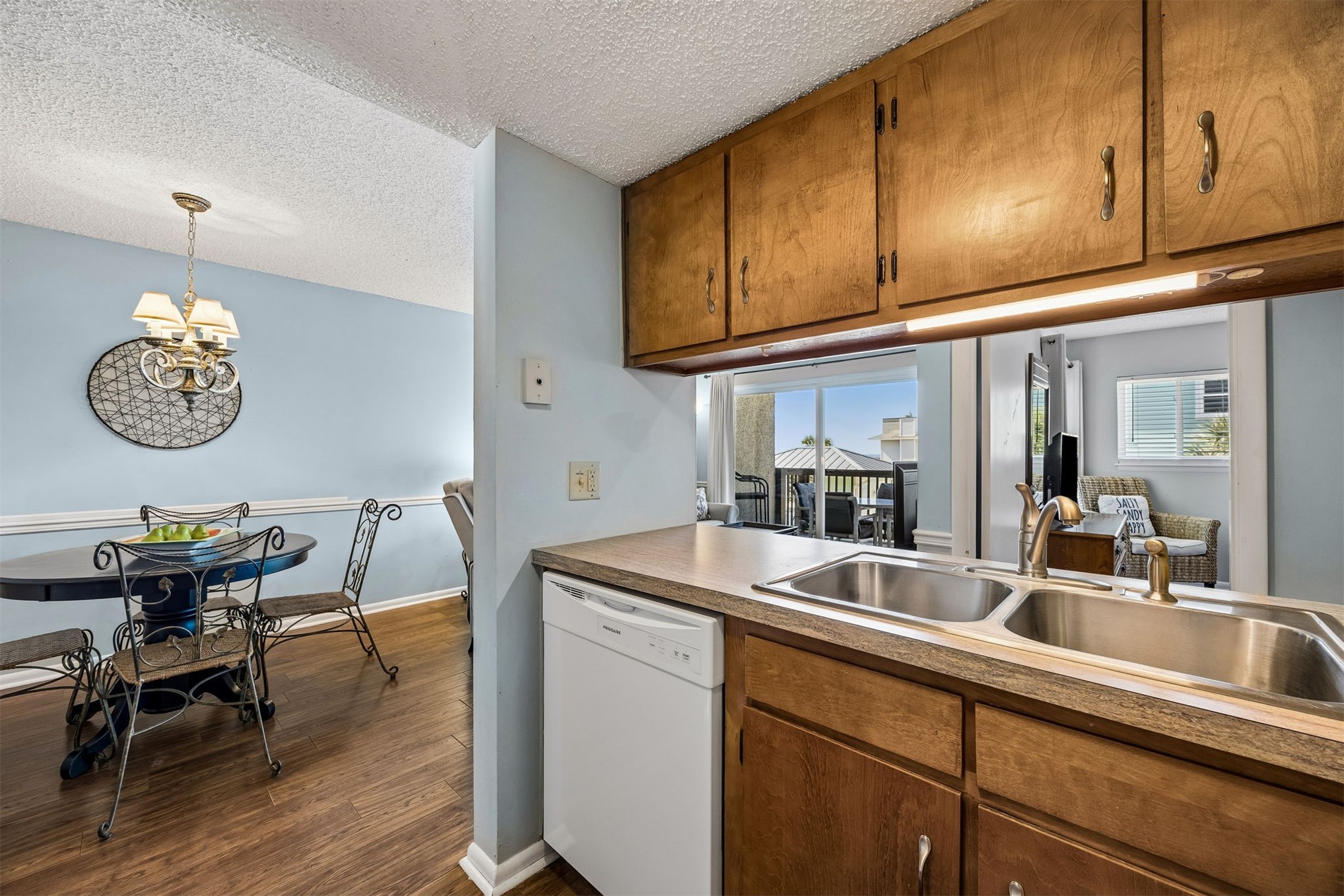 3056 S FLETCHER AVENUE 105