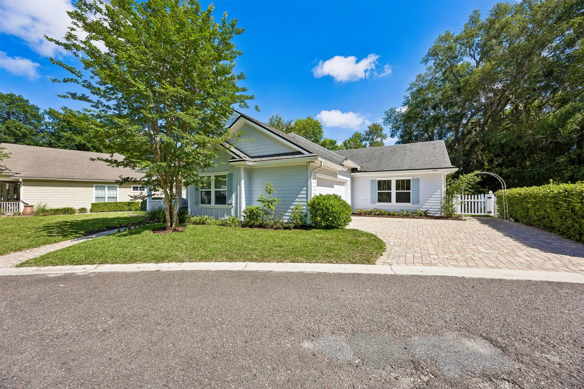 29302 GRANDVIEW MANOR