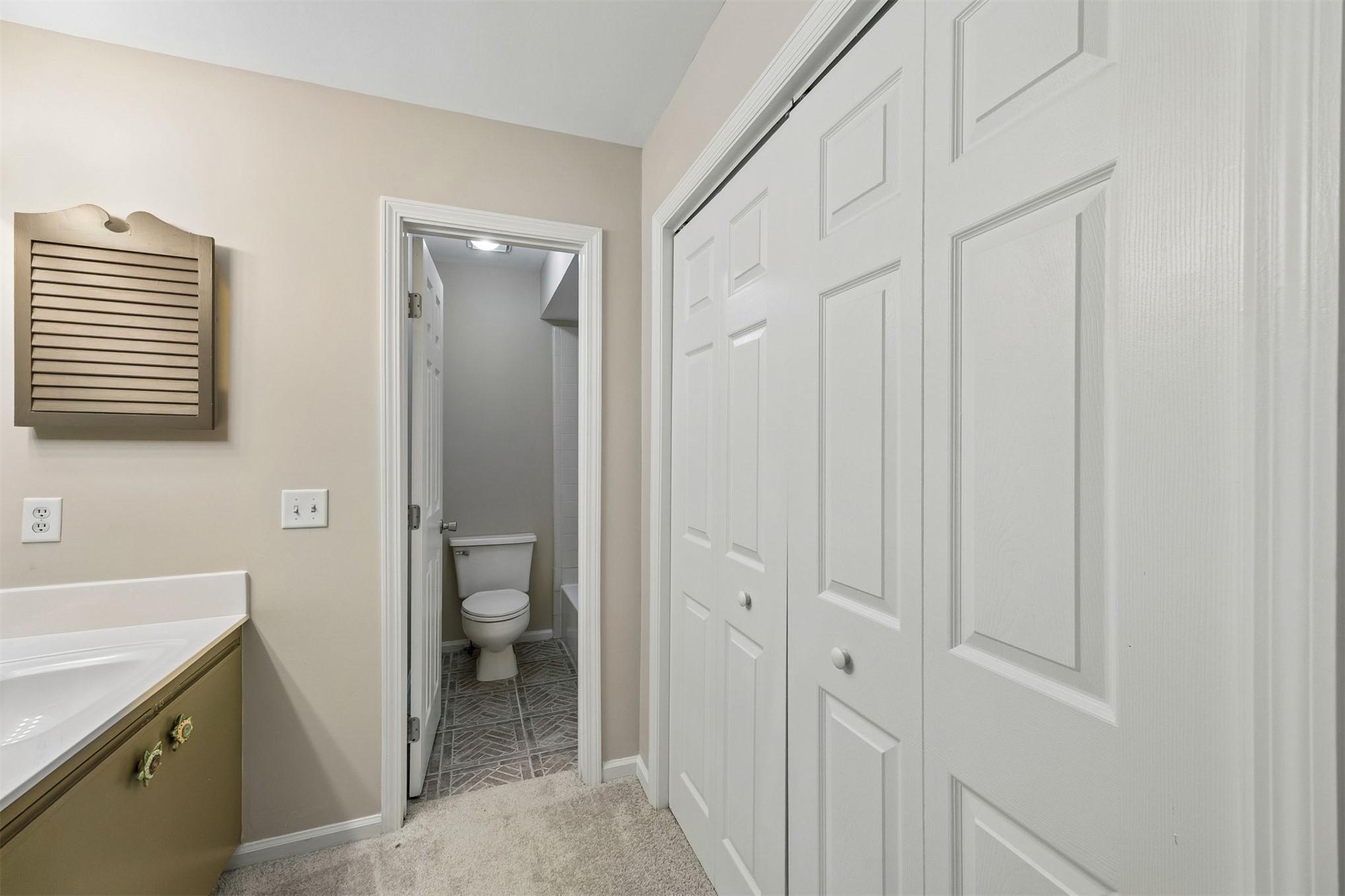 2885 FOREST RIDGE DRIVE U-5