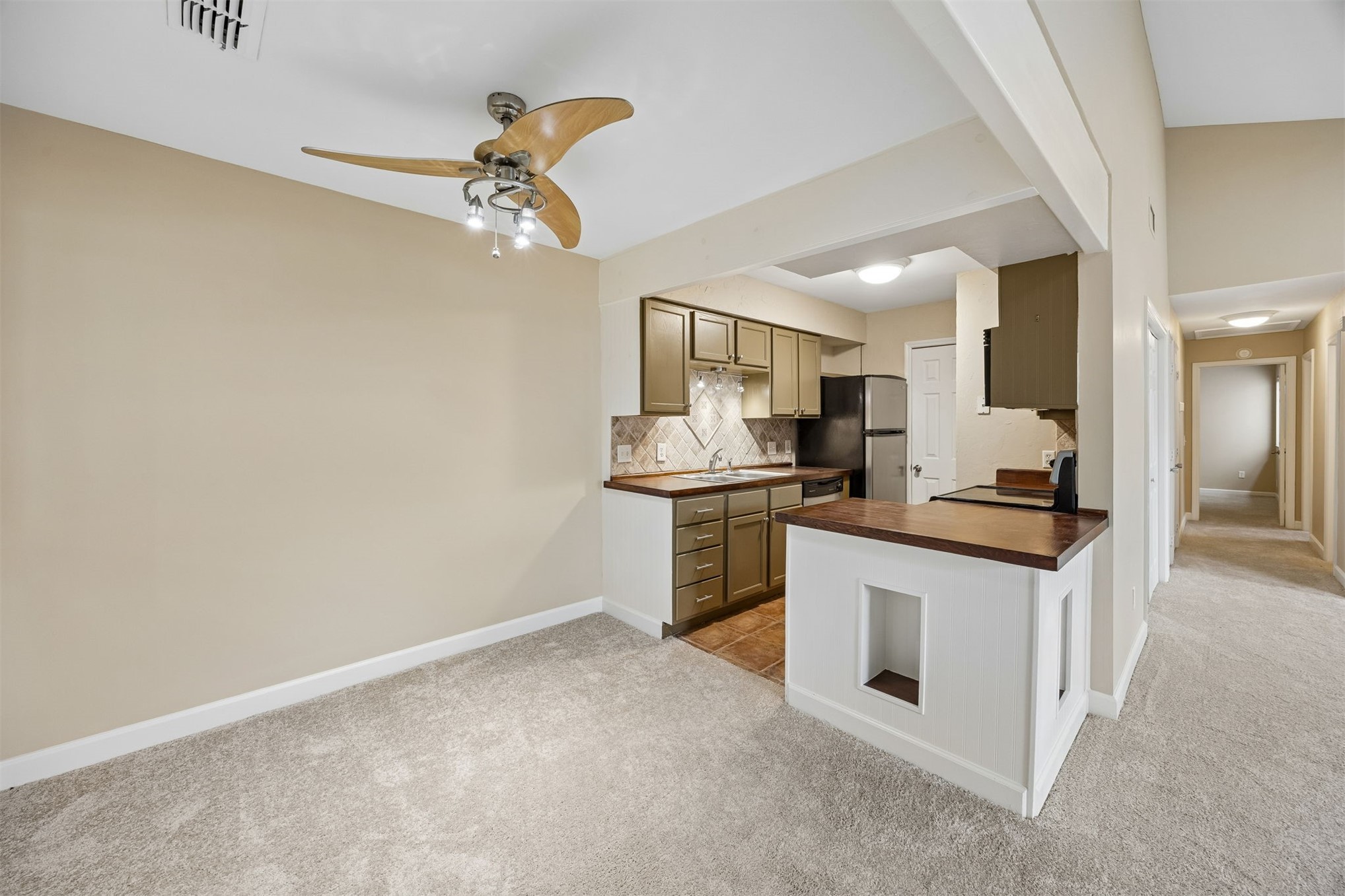 2885 FOREST RIDGE DRIVE U-5