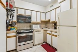 4830 GULF STREAM COURT 60