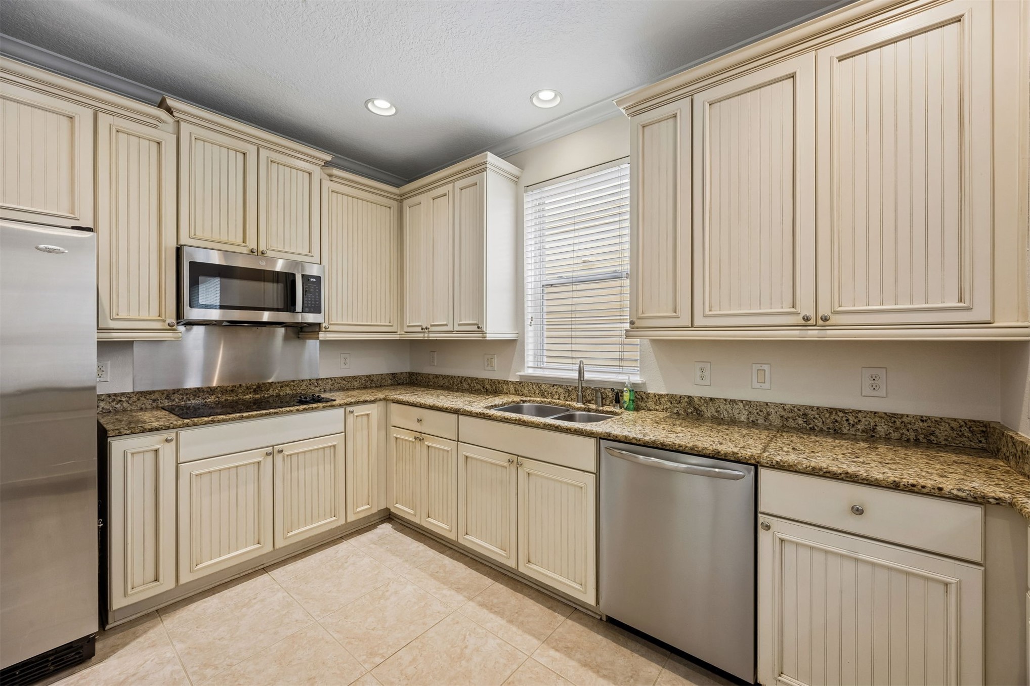2157 PEBBLE BEACH WAY