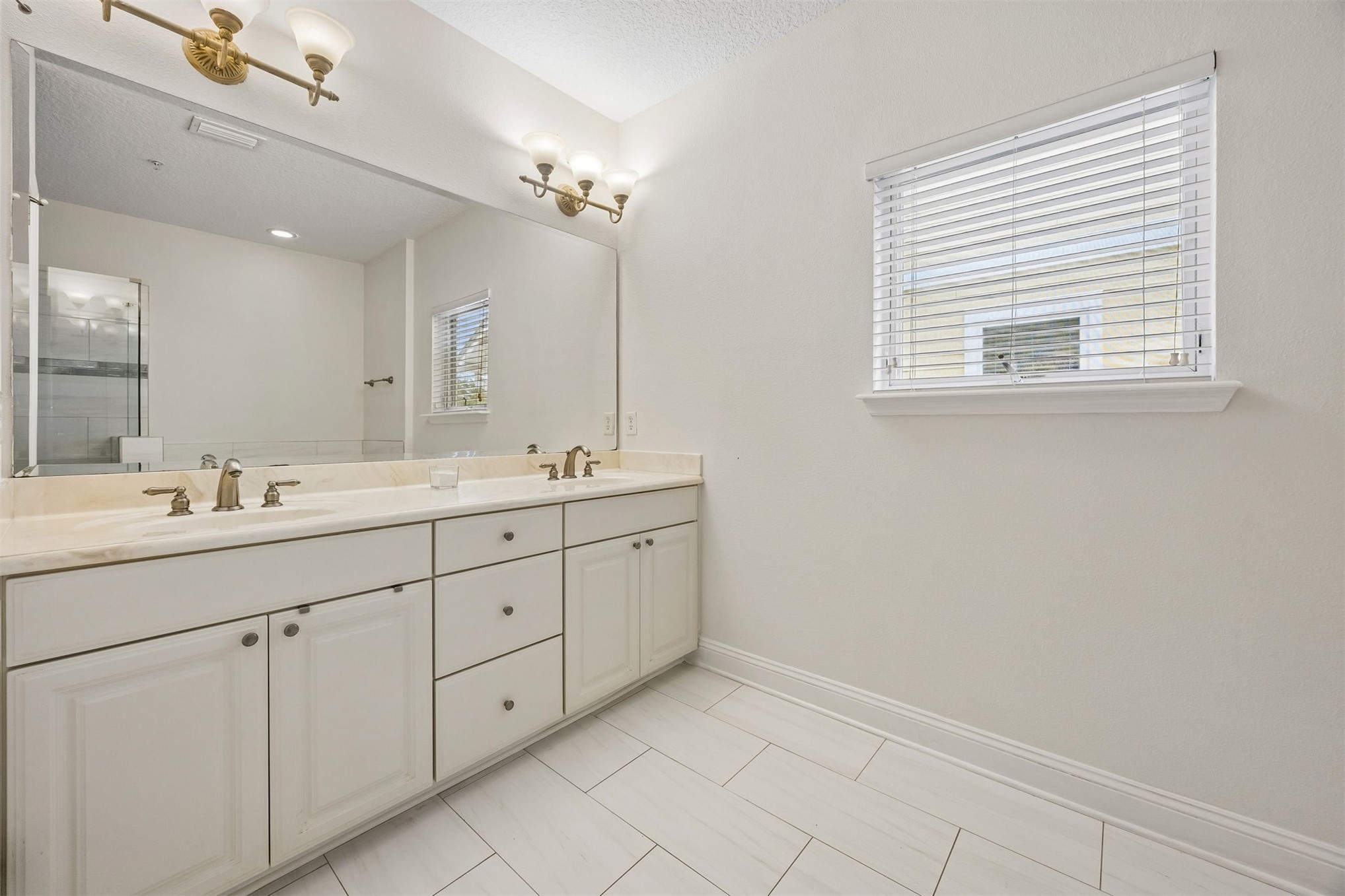 2157 PEBBLE BEACH WAY