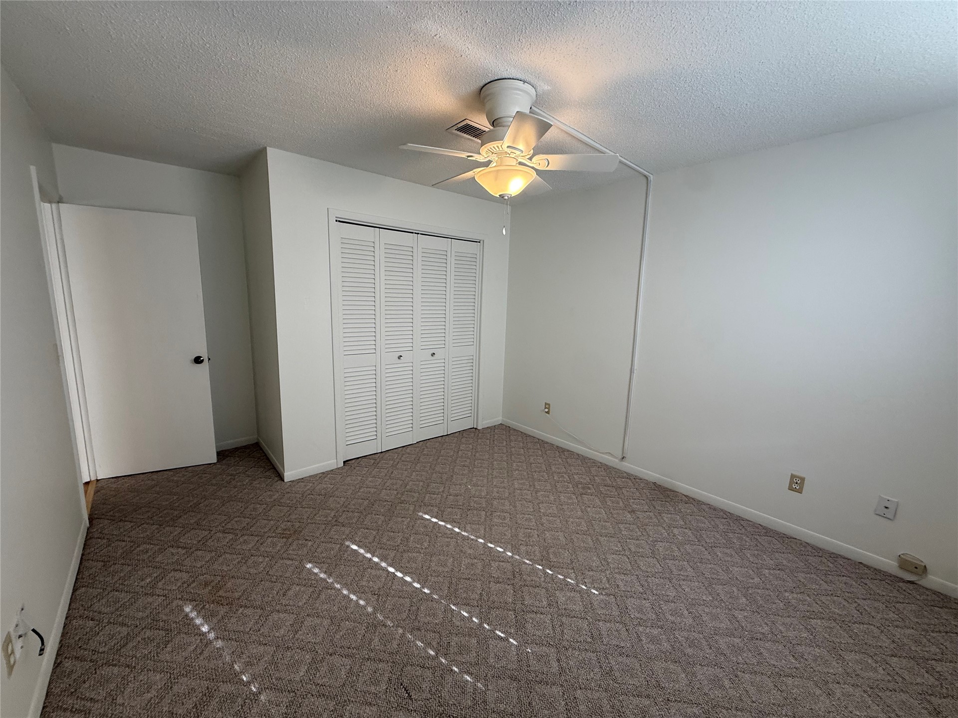 2700 MIZELL # 406B AVENUE