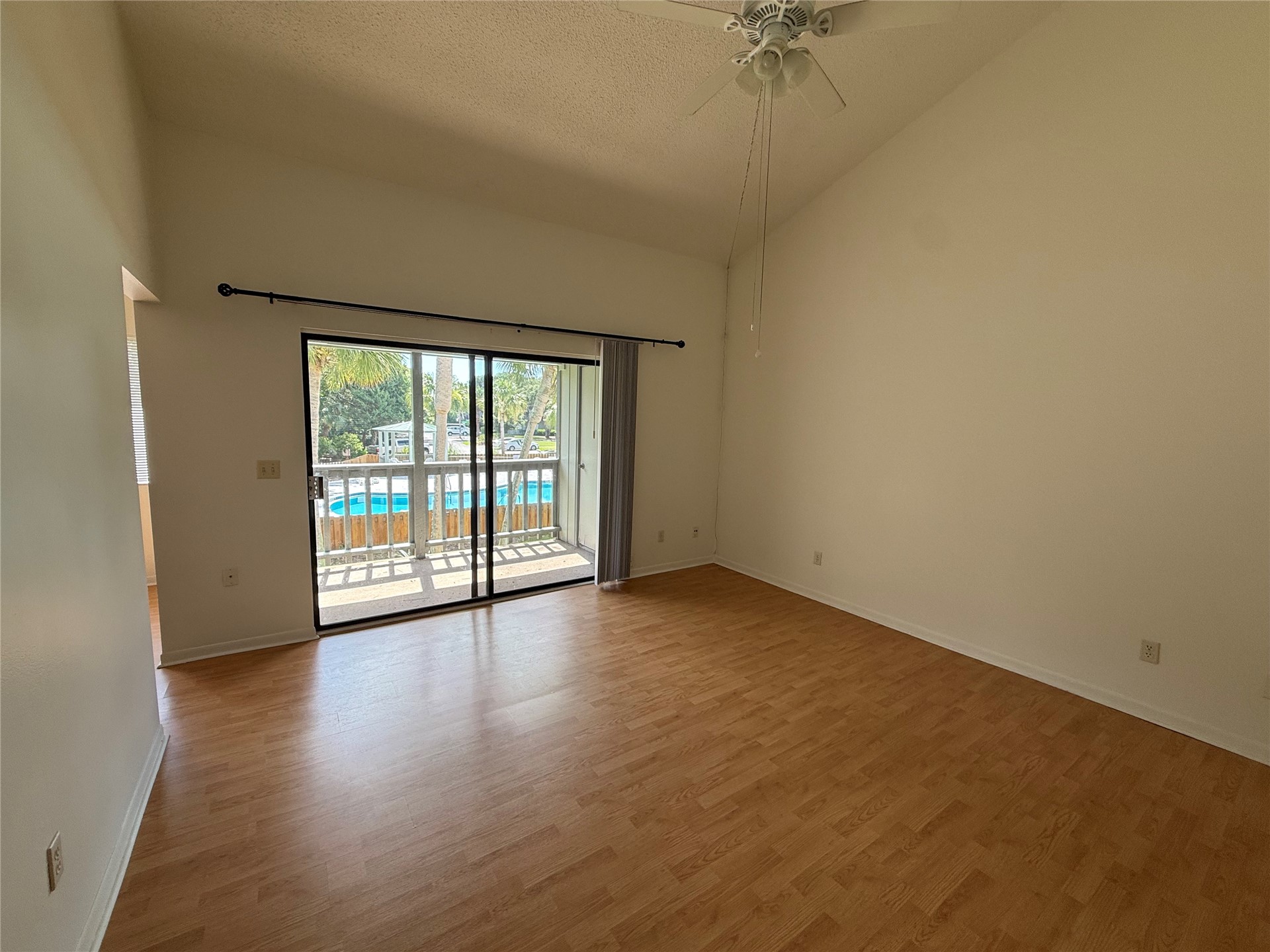 2700 MIZELL # 406B AVENUE