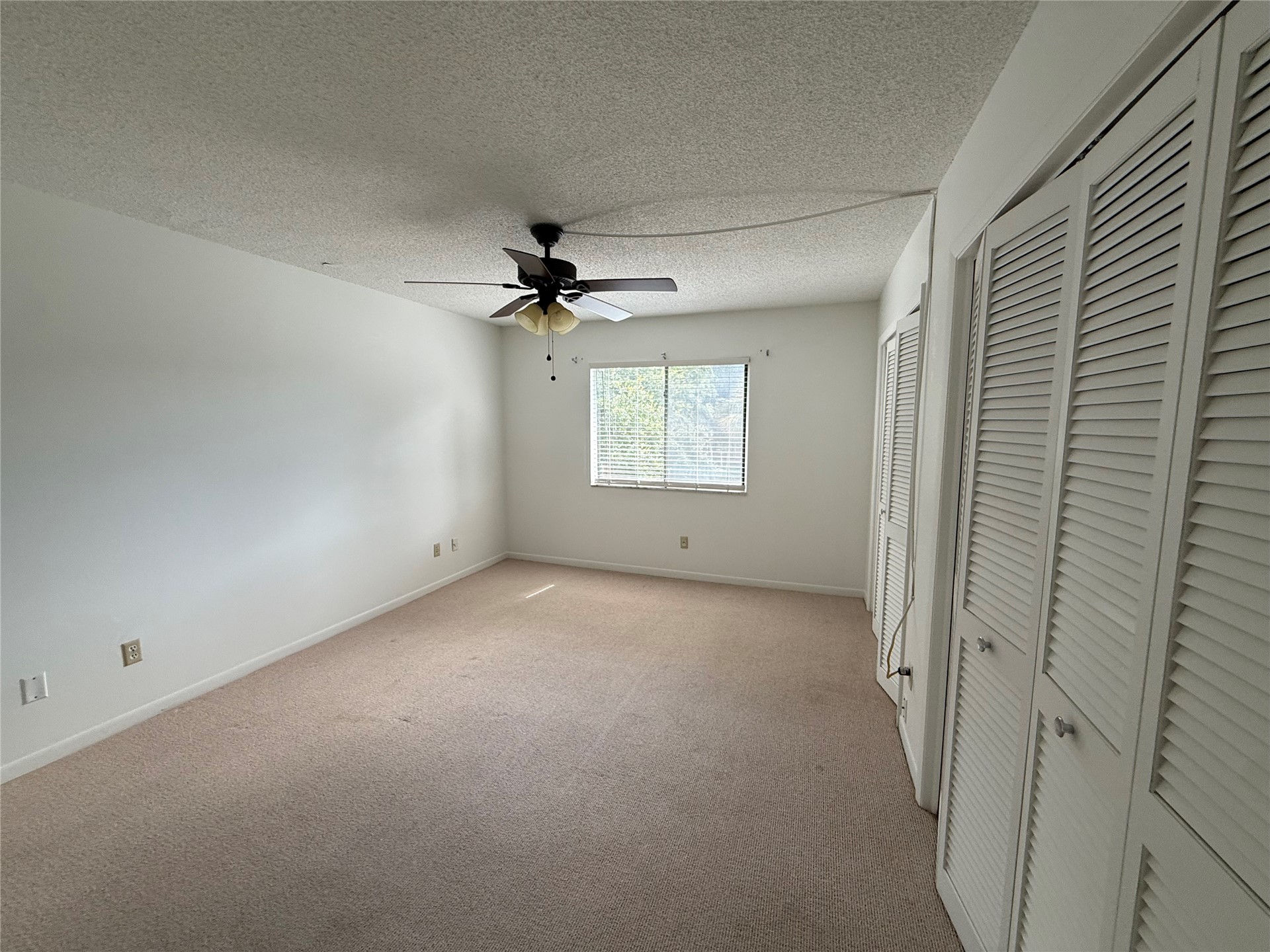 2700 MIZELL # 406B AVENUE
