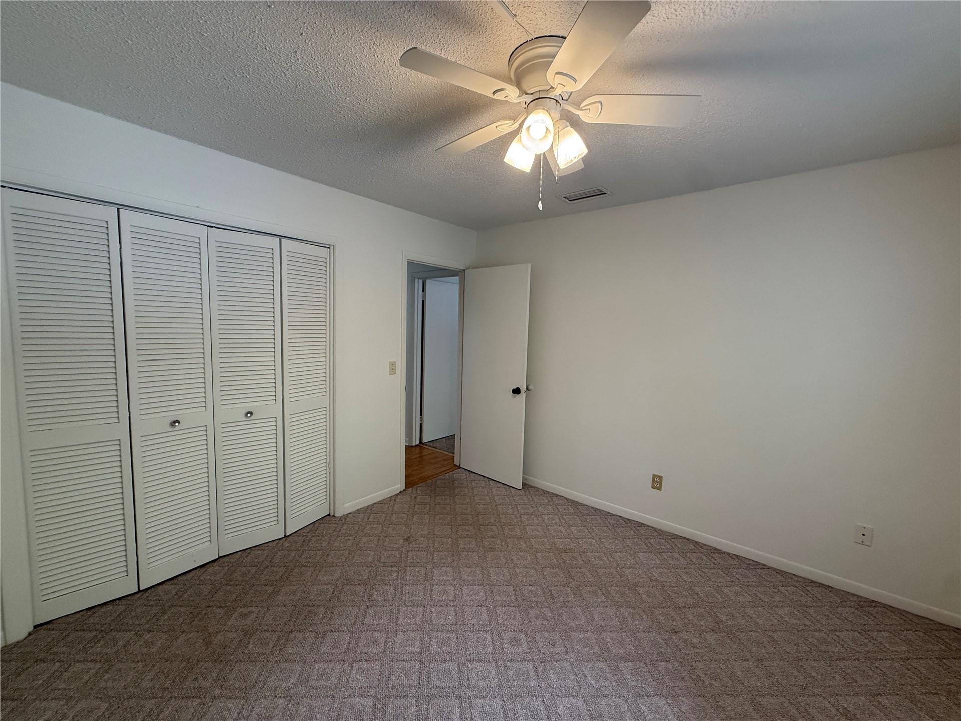 2700 MIZELL # 406B AVENUE