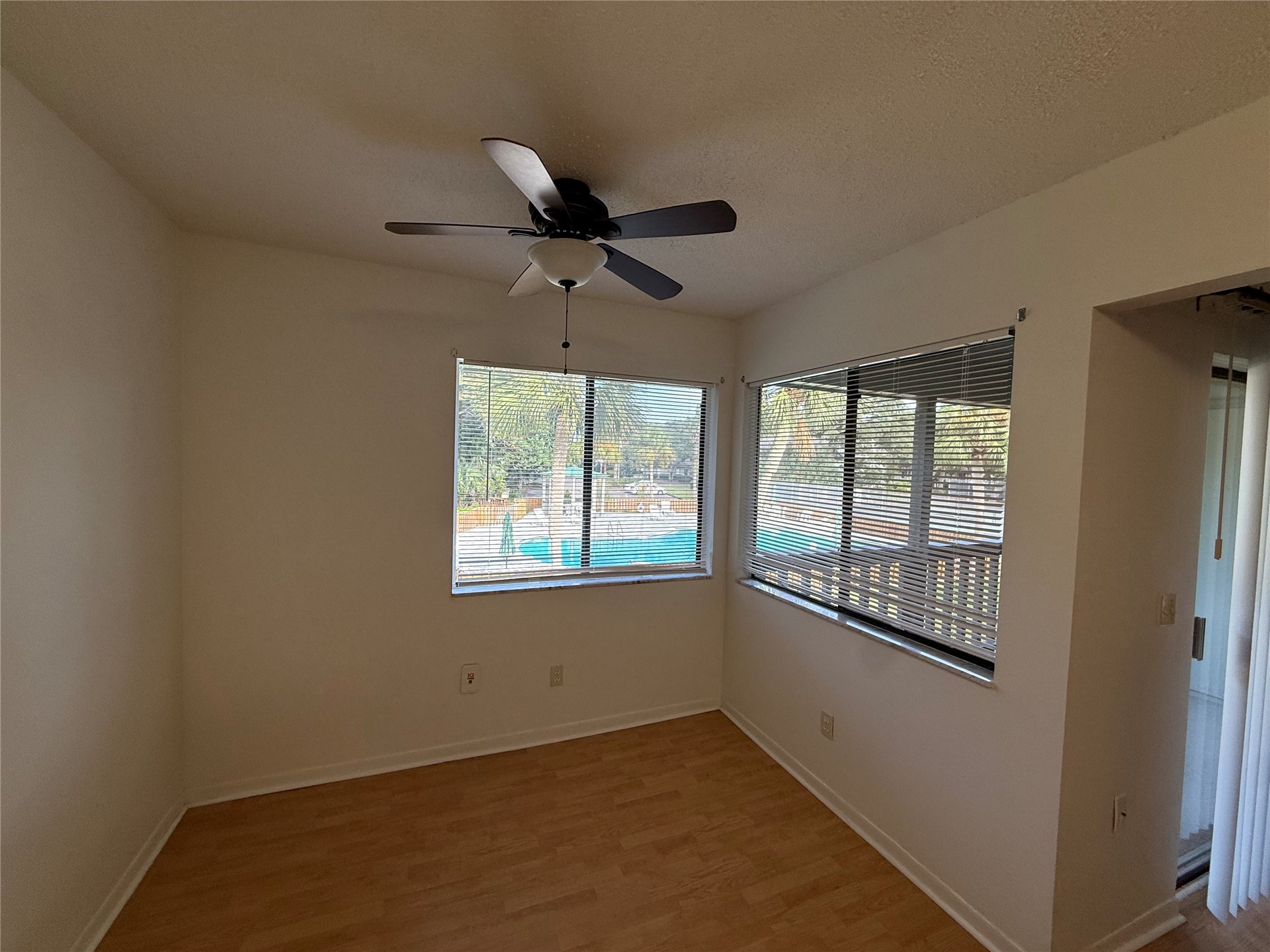 2700 MIZELL # 406B AVENUE