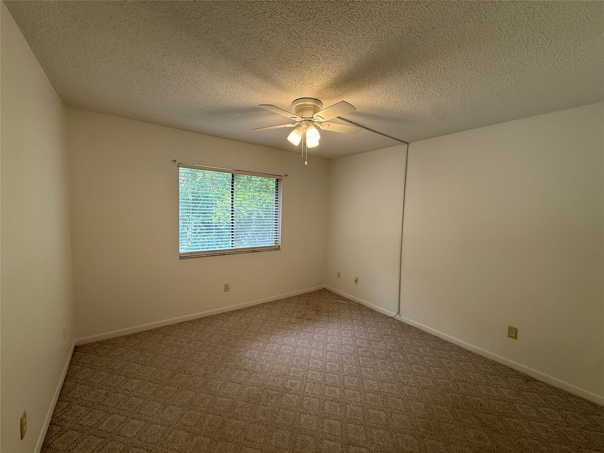 2700 MIZELL # 406B AVENUE