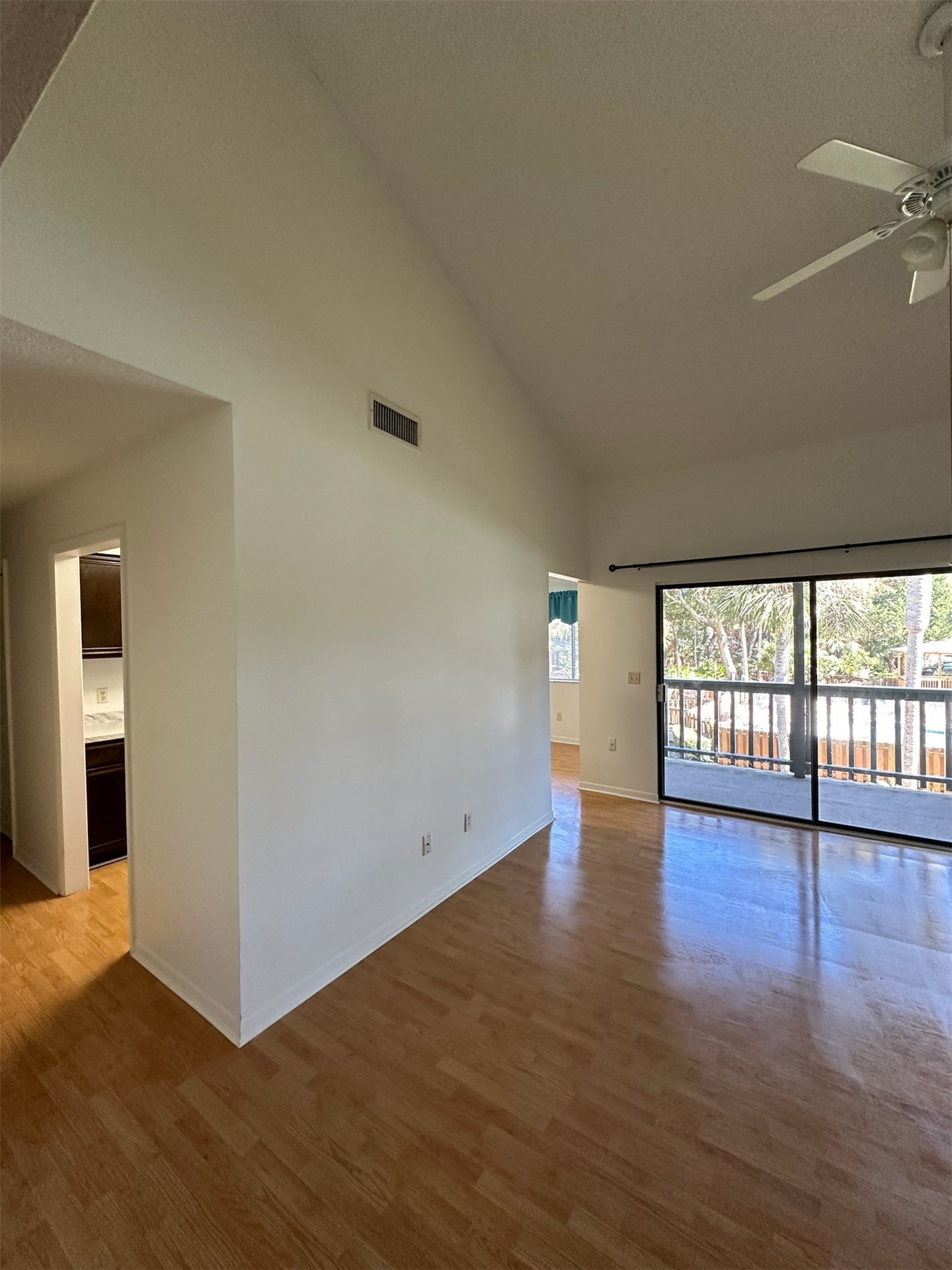 2700 MIZELL # 406B AVENUE