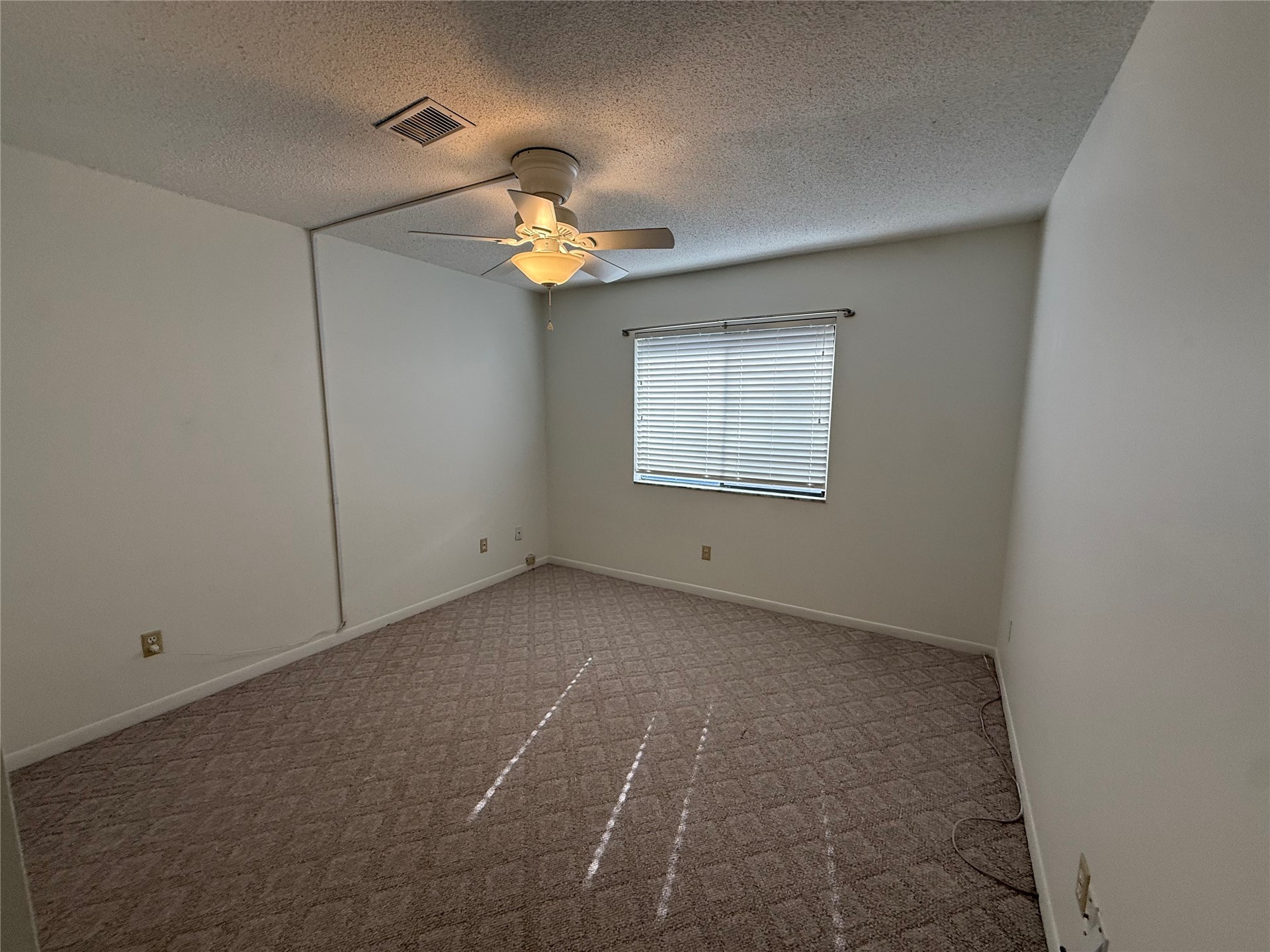 2700 MIZELL # 406B AVENUE