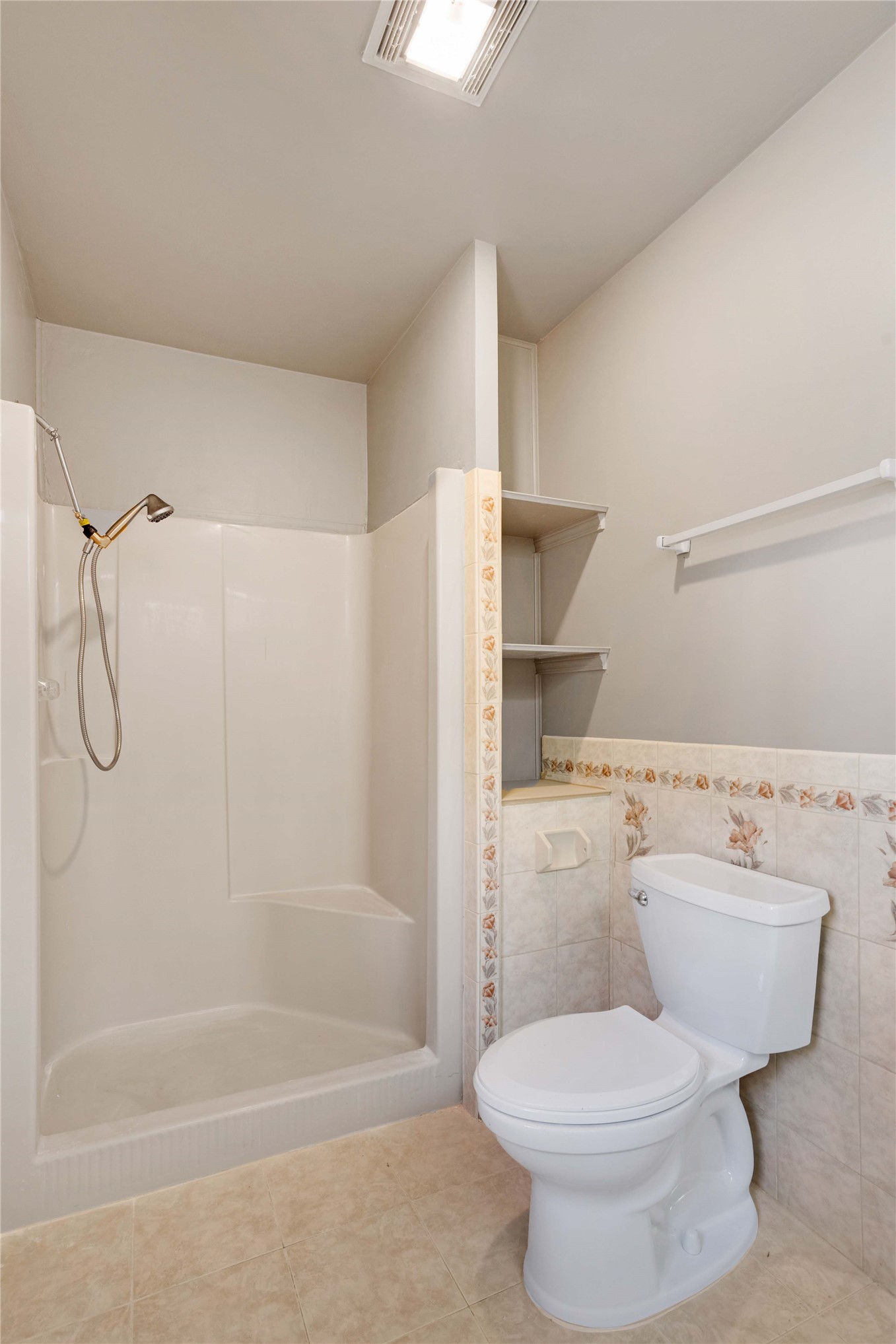 1209 MANUCY ROAD