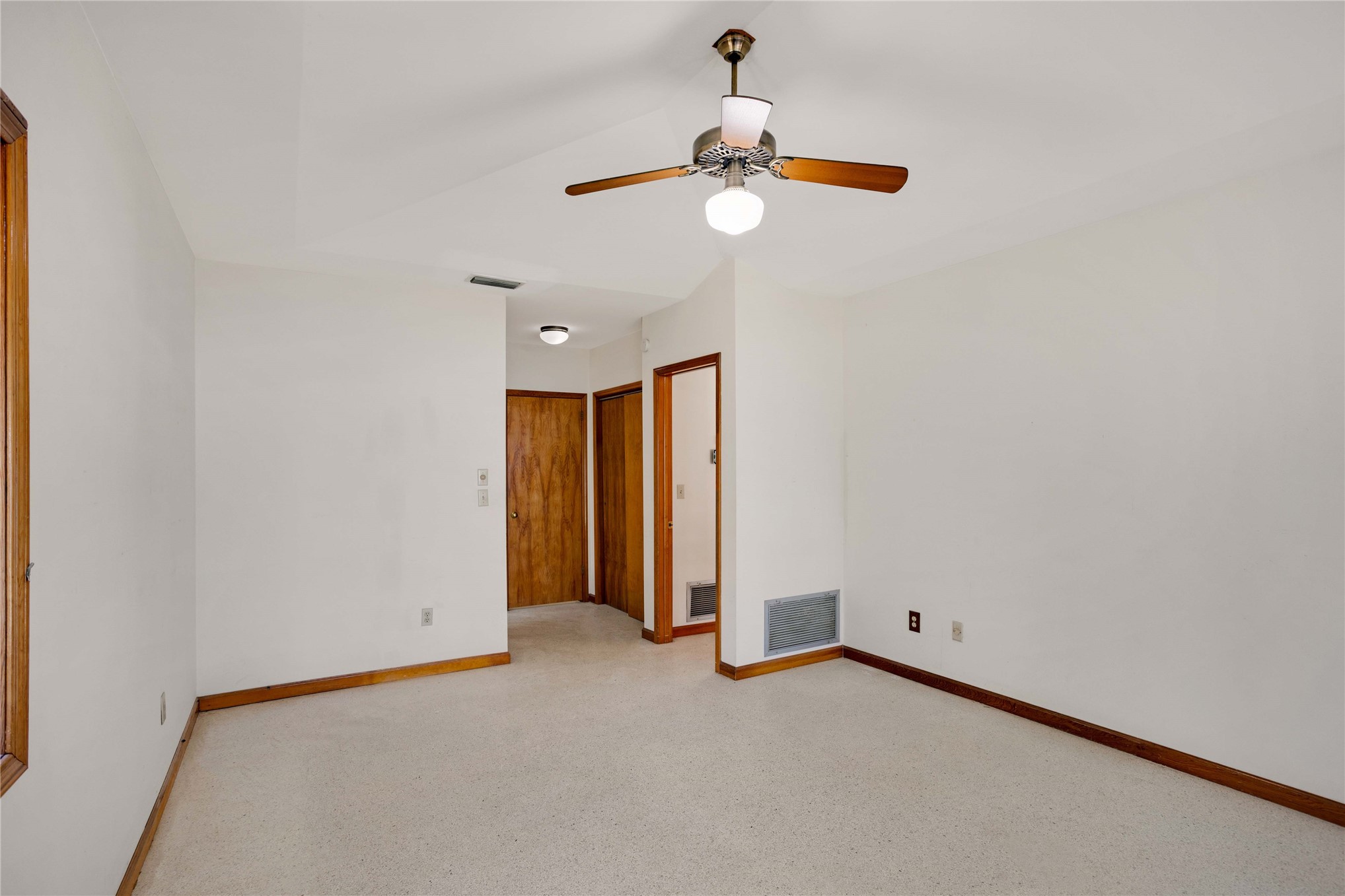1209 MANUCY ROAD