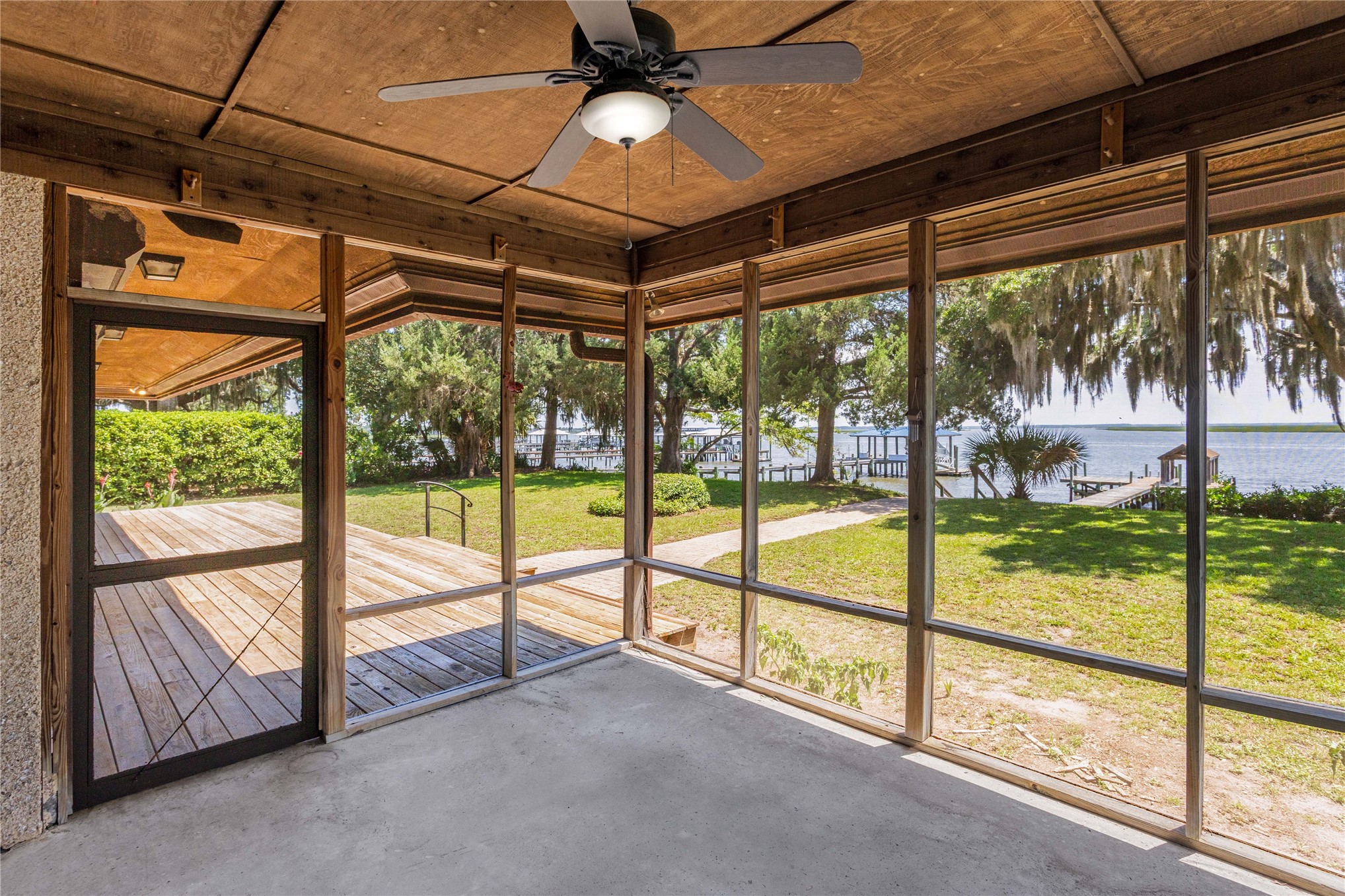 1209 MANUCY ROAD