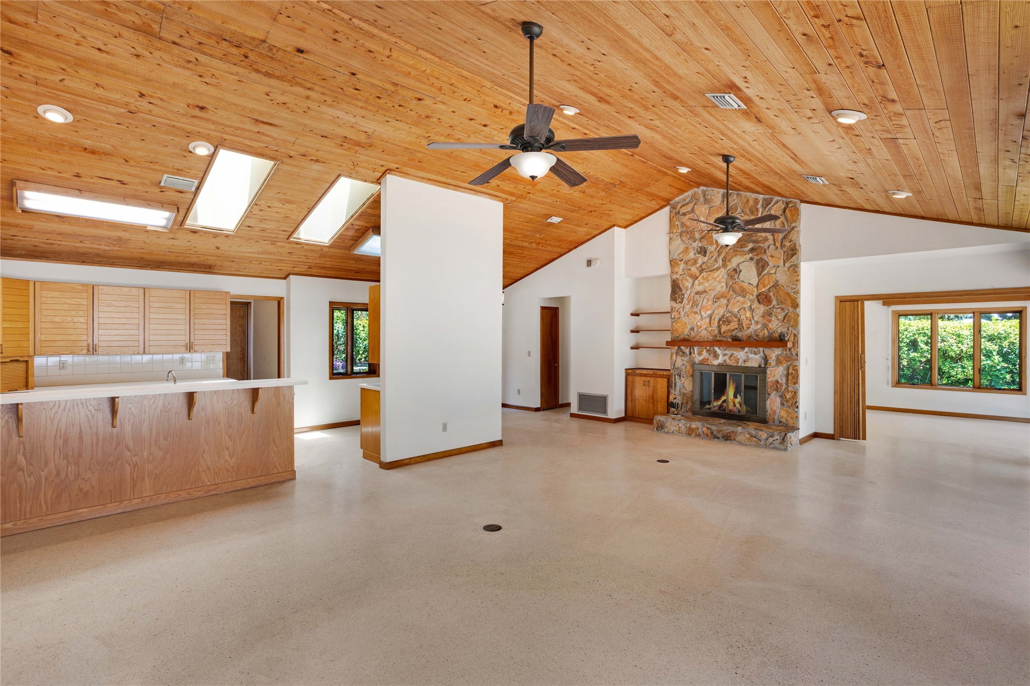 1209 MANUCY ROAD