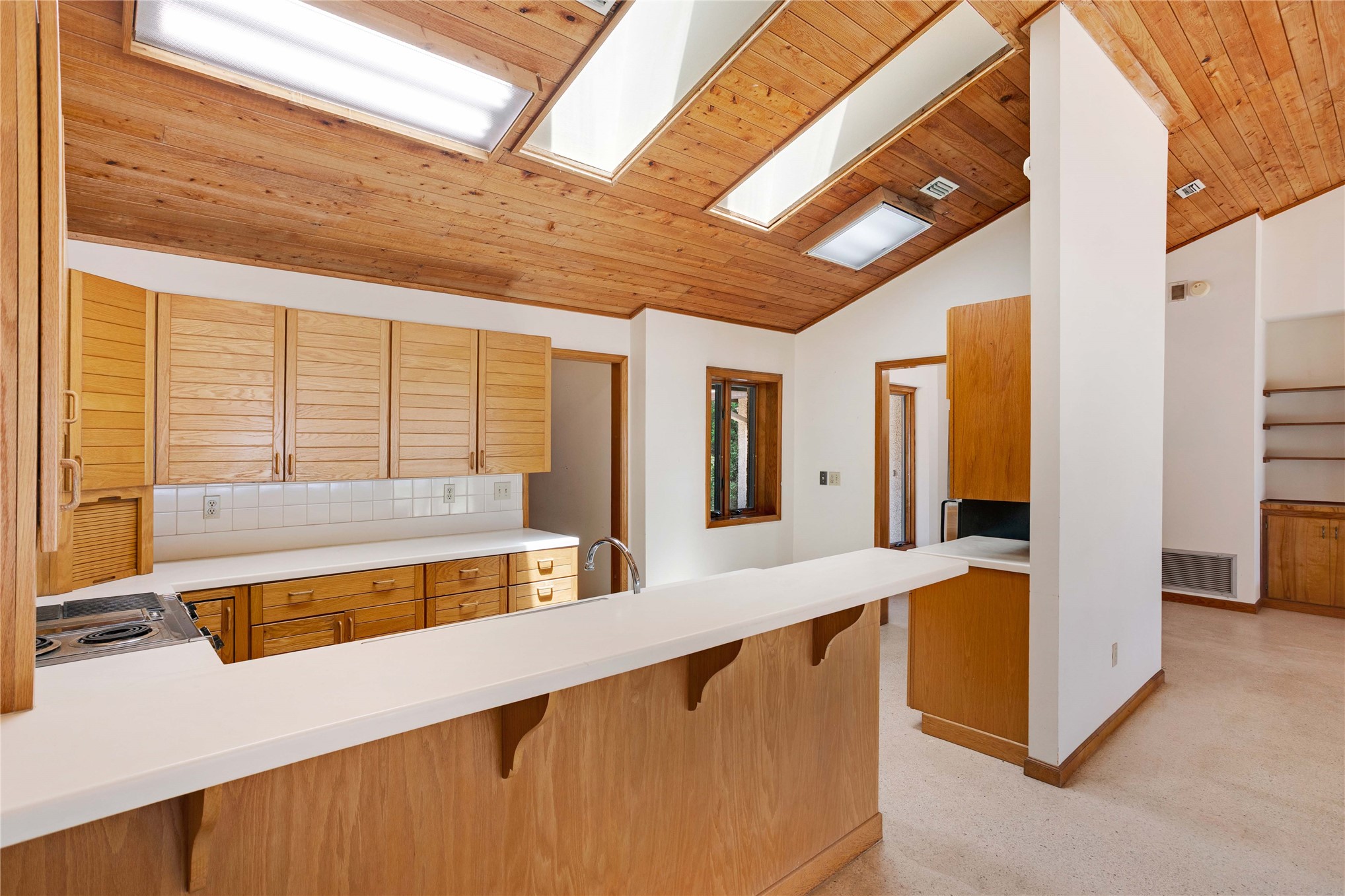 1209 MANUCY ROAD