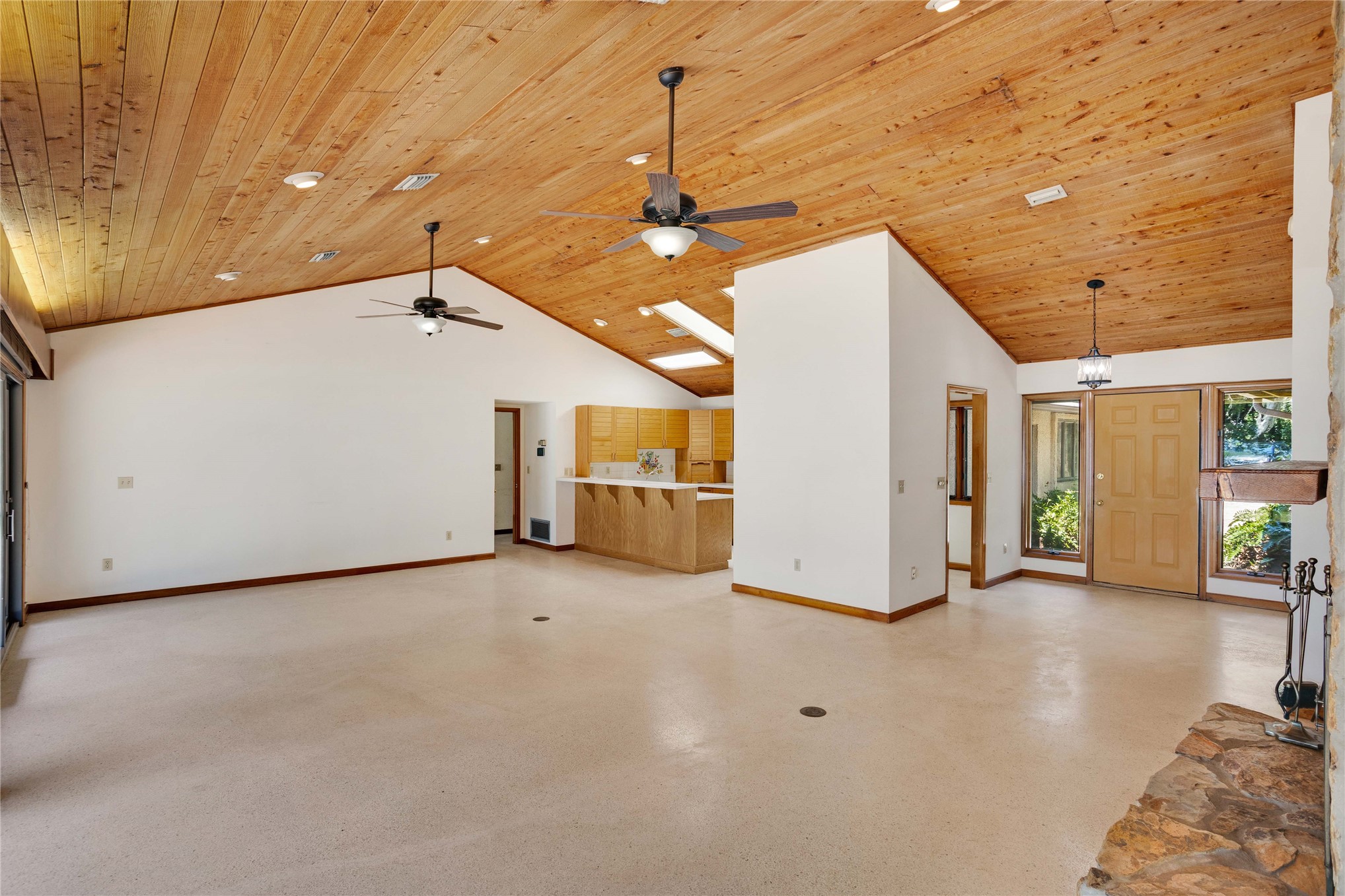 1209 MANUCY ROAD