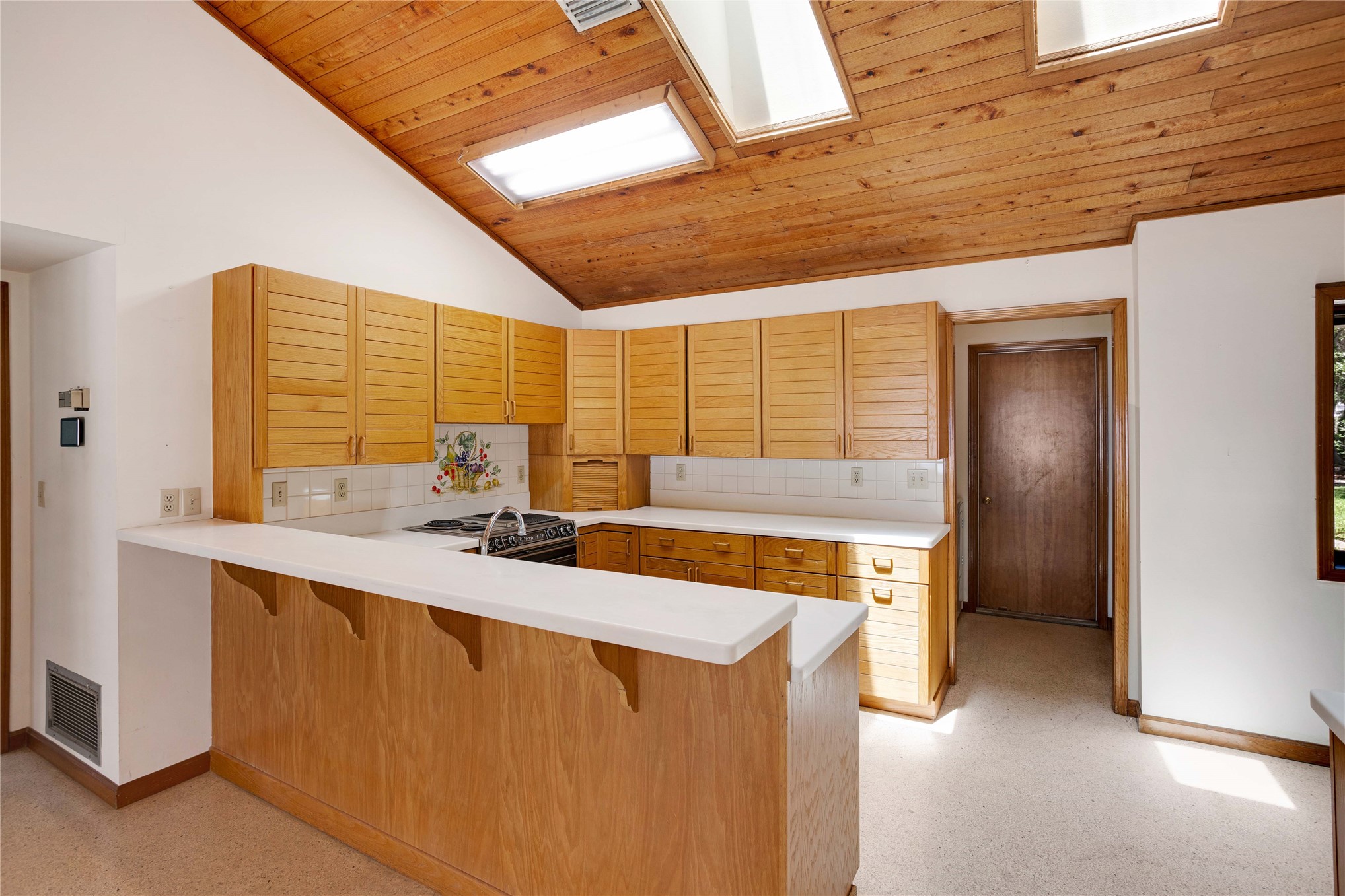 1209 MANUCY ROAD