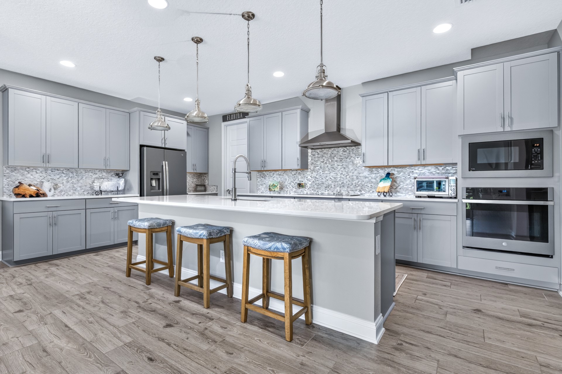 85289 FALL RIVER PARKWAY
