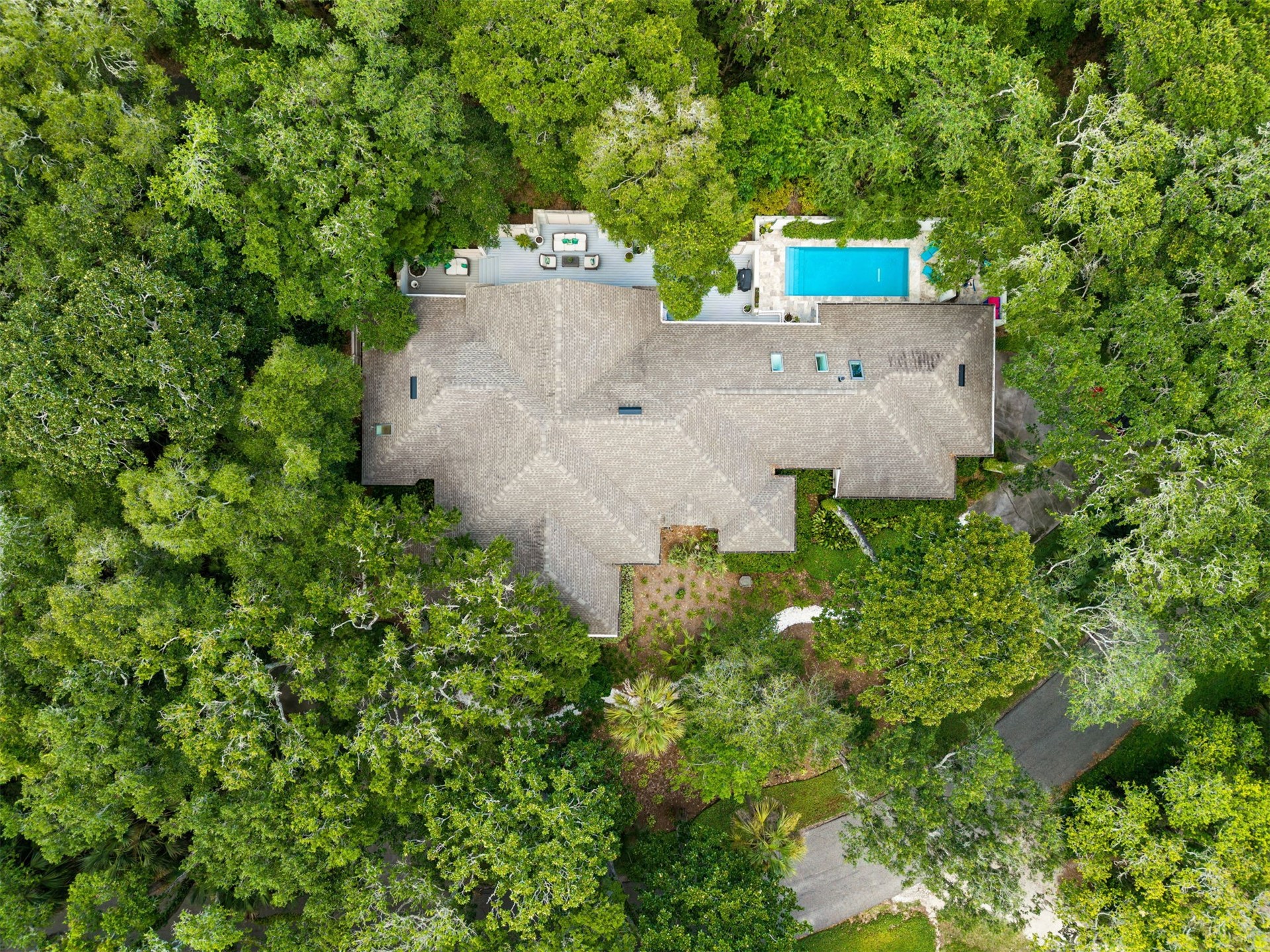 39 BEACH WALKER ROAD