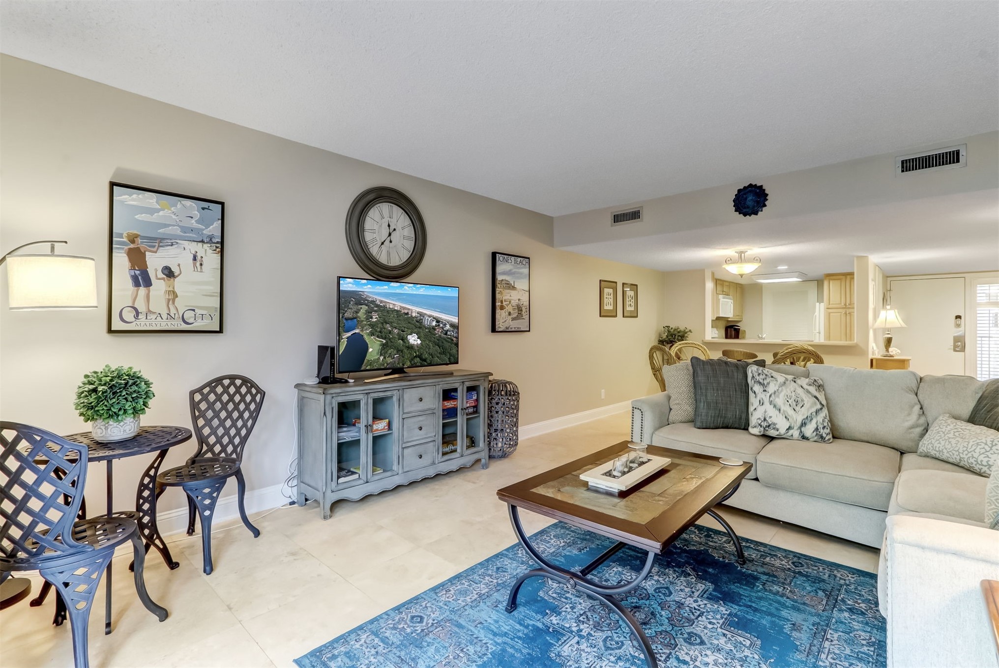 2122 BEACH WOOD ROAD 2122