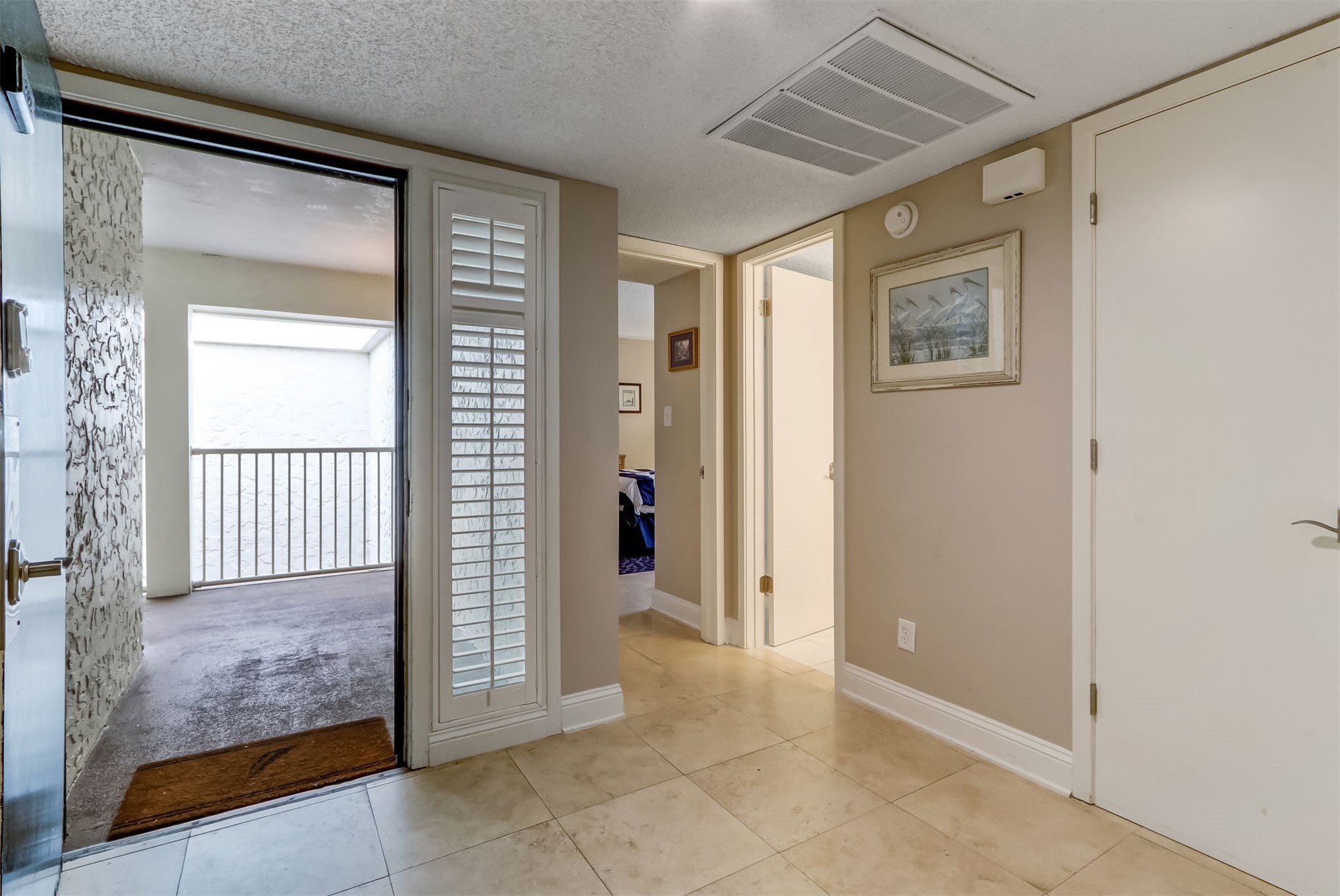 2122 BEACH WOOD ROAD 2122