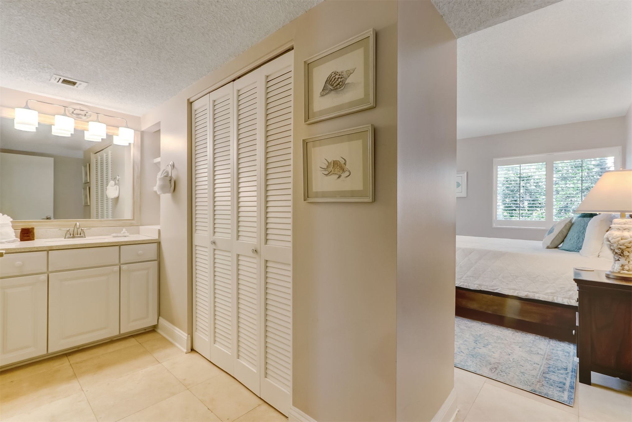 2122 BEACH WOOD ROAD 2122