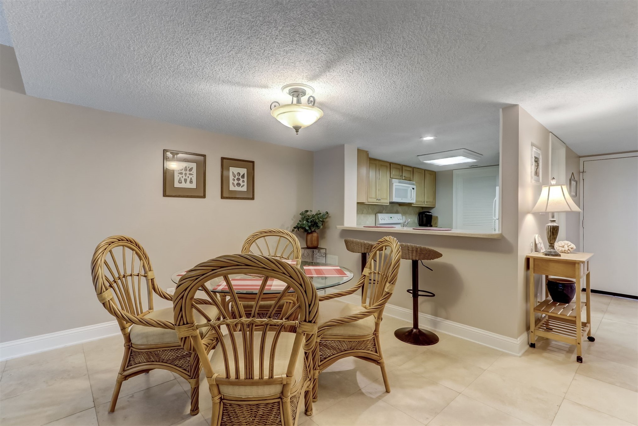 2122 BEACH WOOD ROAD 2122