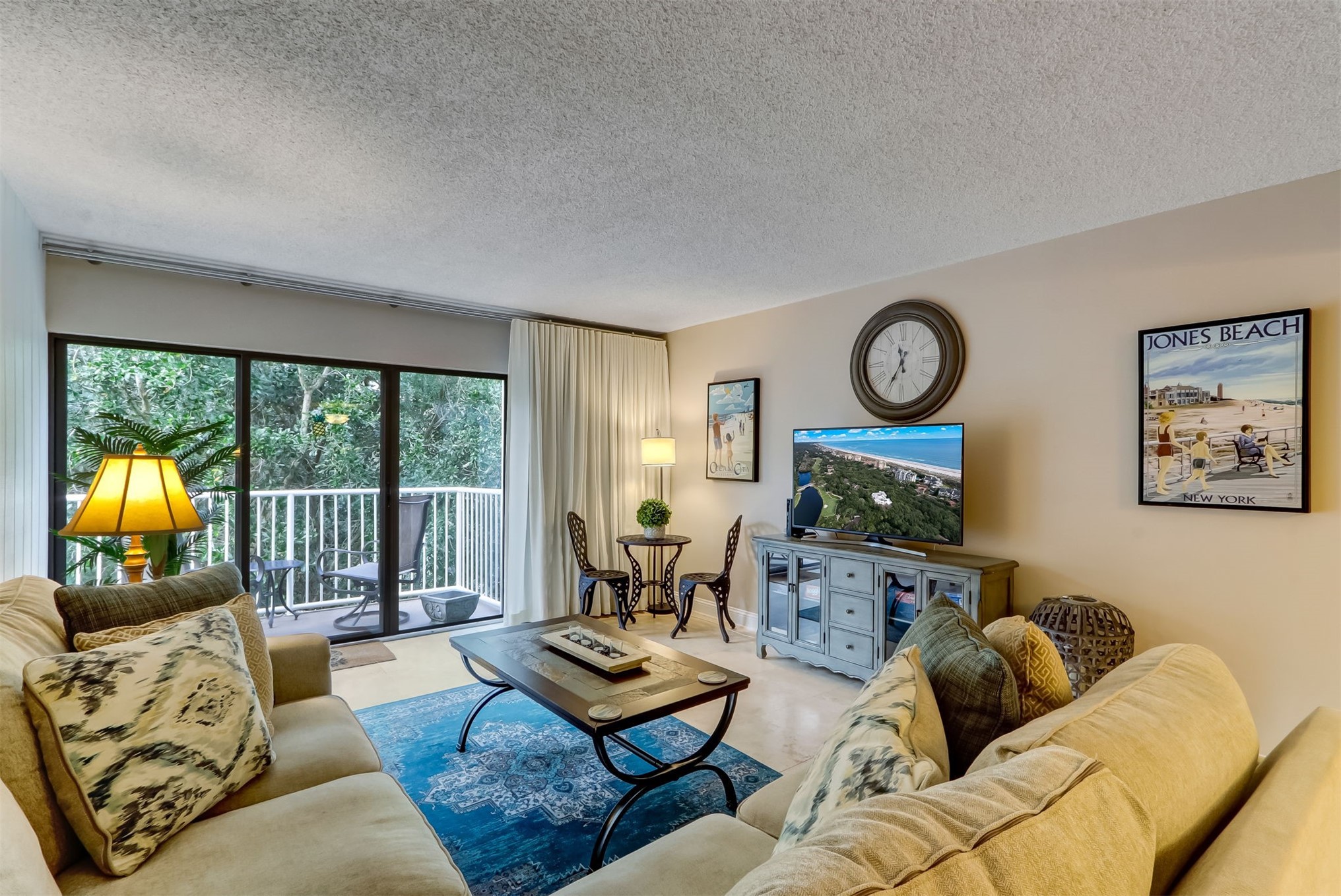 2122 BEACH WOOD ROAD 2122