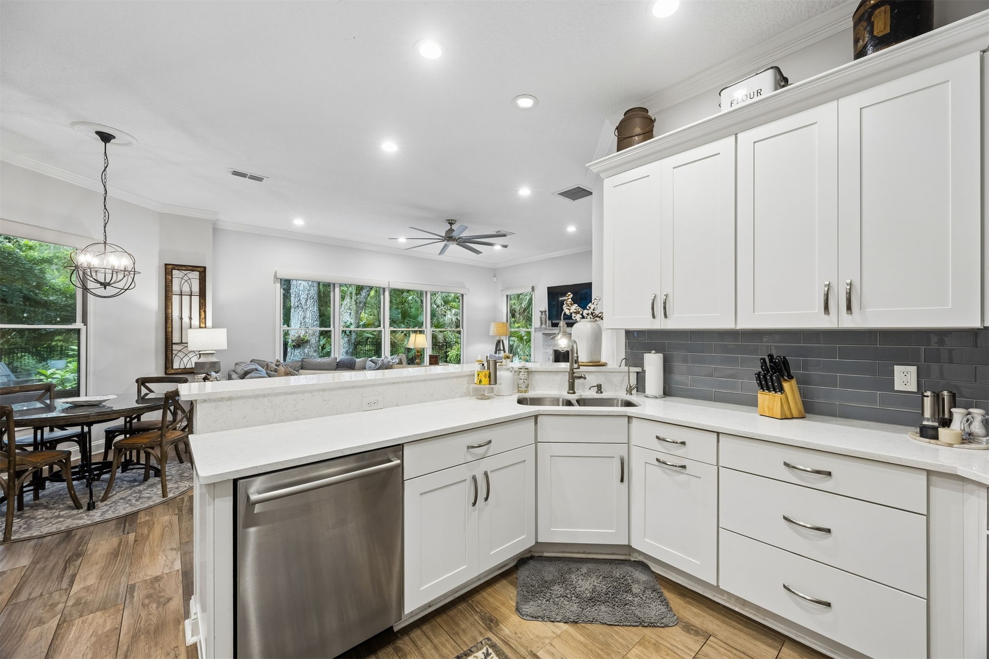 115 SEA MARSH ROAD