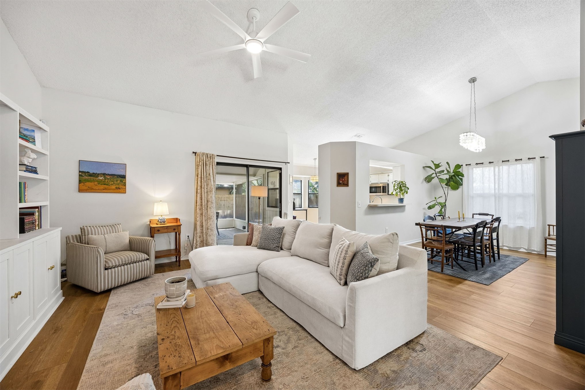 1604 CANTERBURY LANE