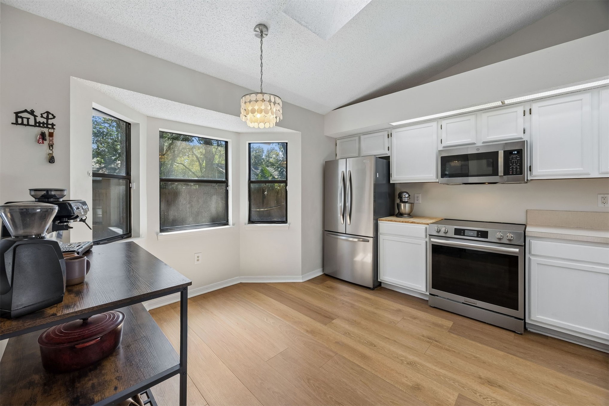 1604 CANTERBURY LANE