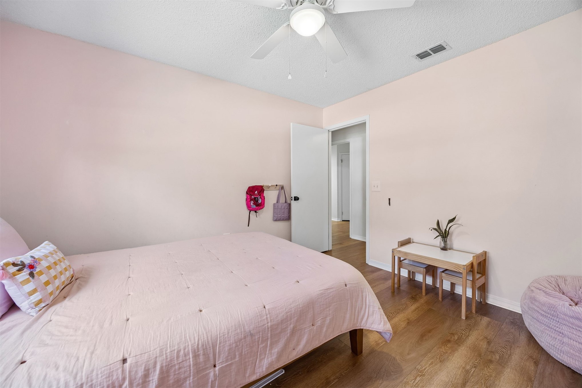 1604 CANTERBURY LANE