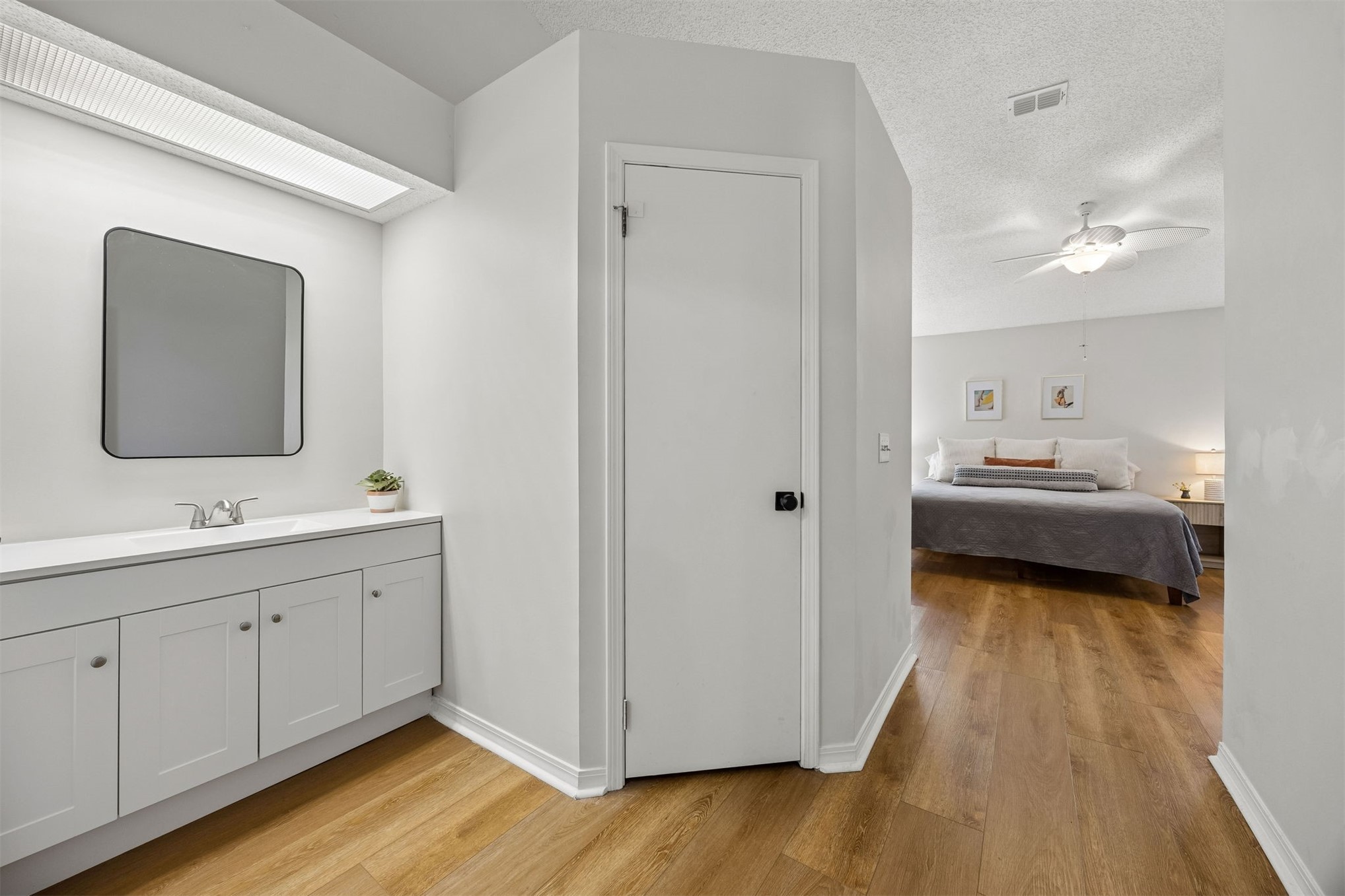 1604 CANTERBURY LANE