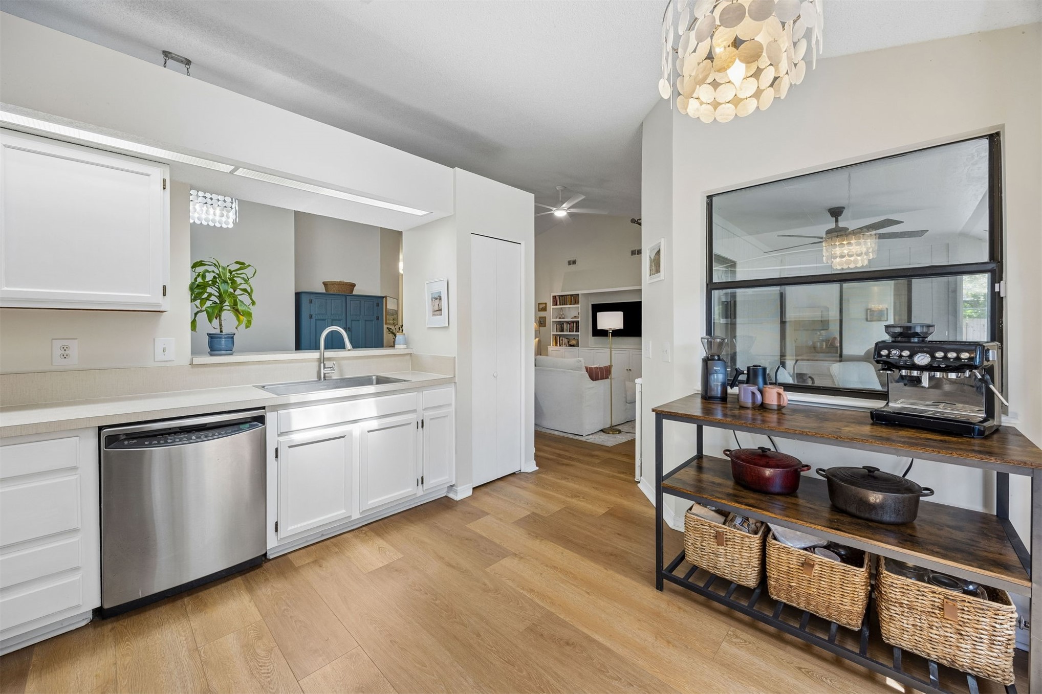 1604 CANTERBURY LANE