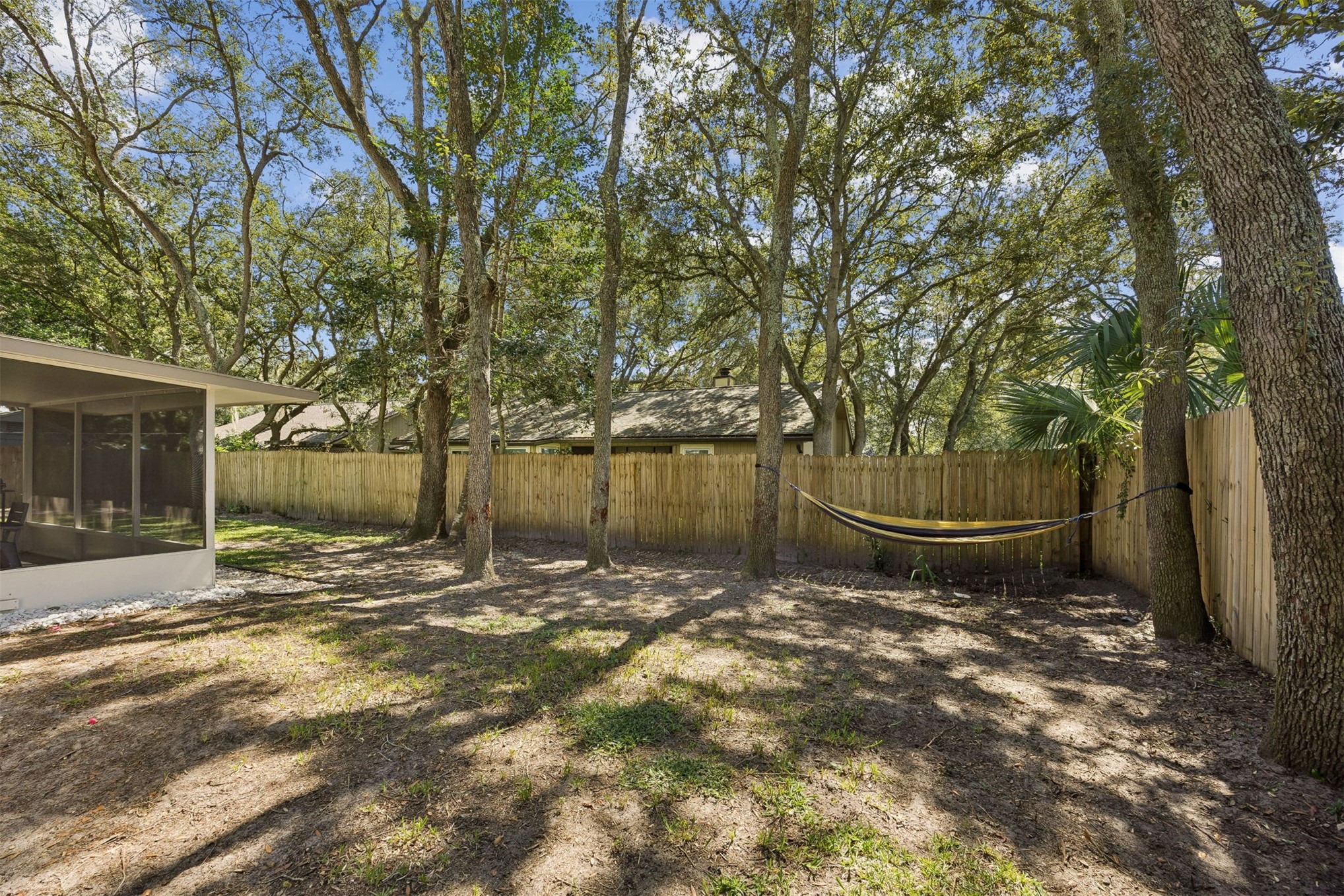 1604 CANTERBURY LANE