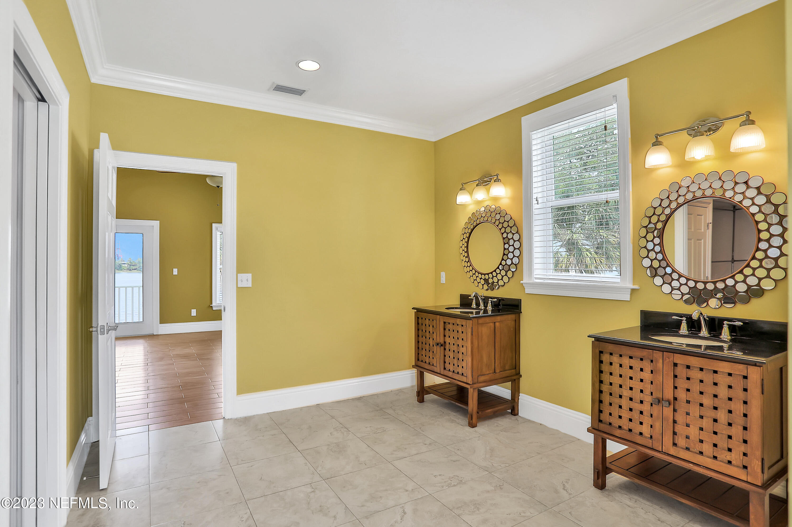 5756 HECKSCHER Drive