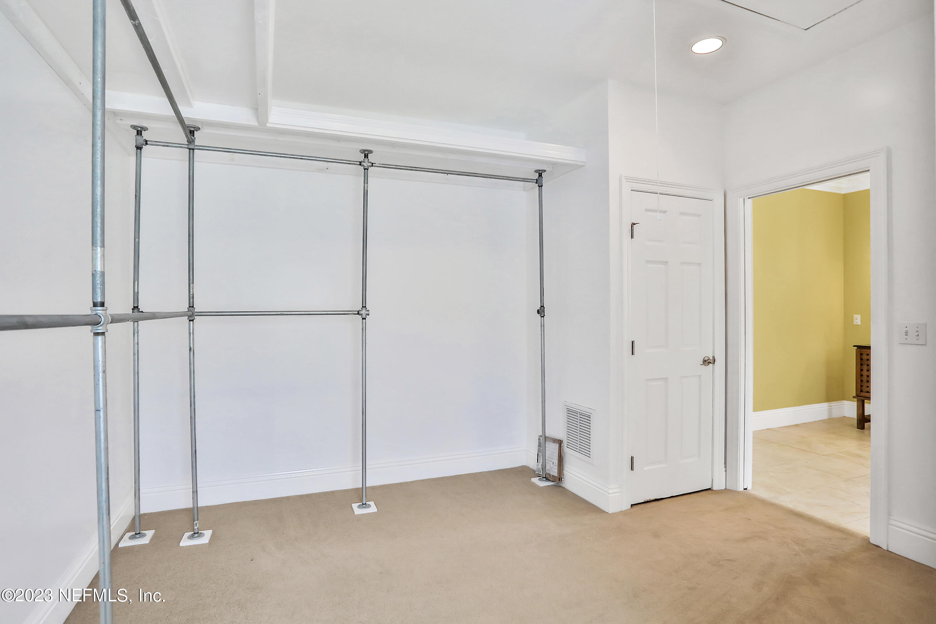 5756 HECKSCHER Drive