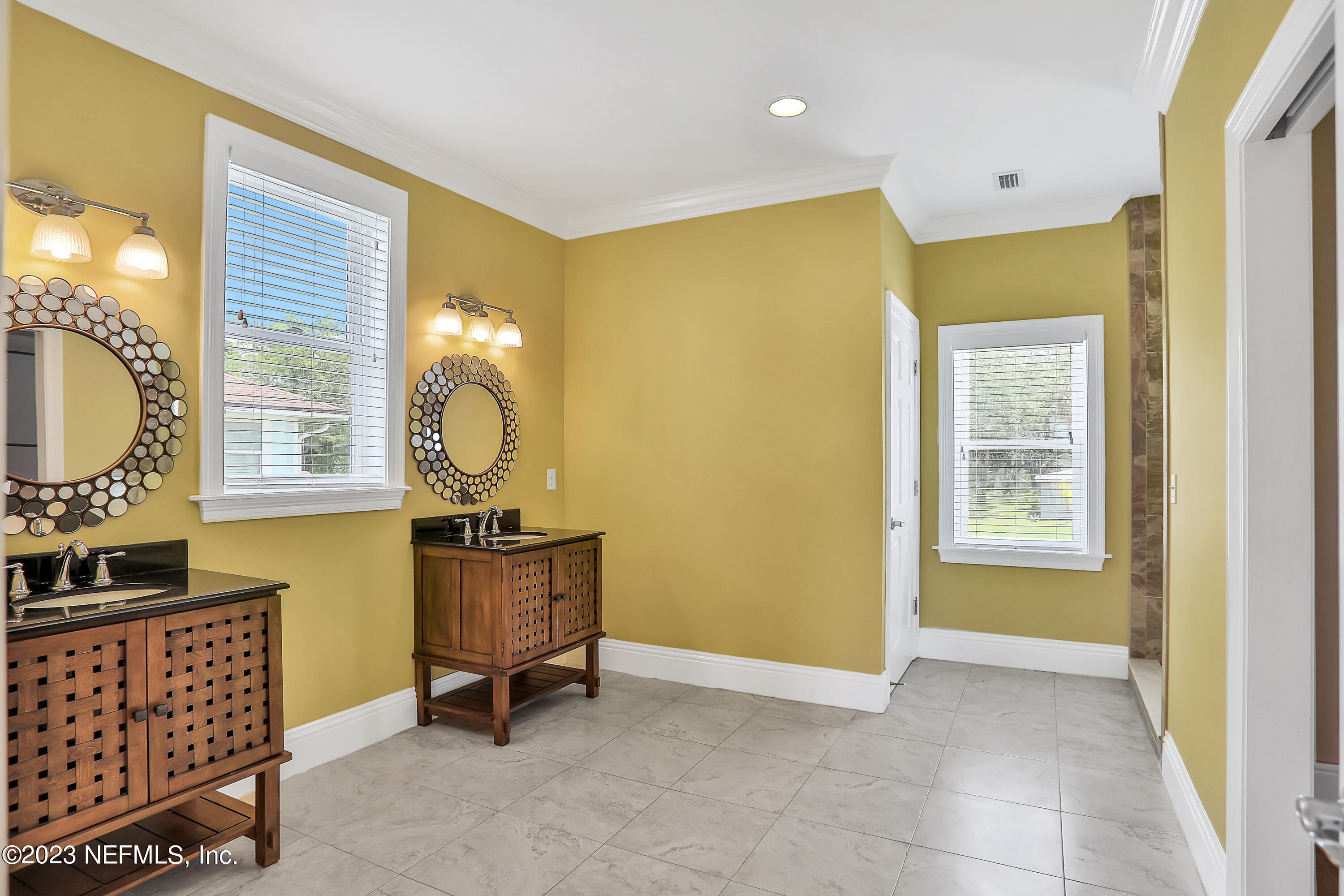 5756 HECKSCHER Drive