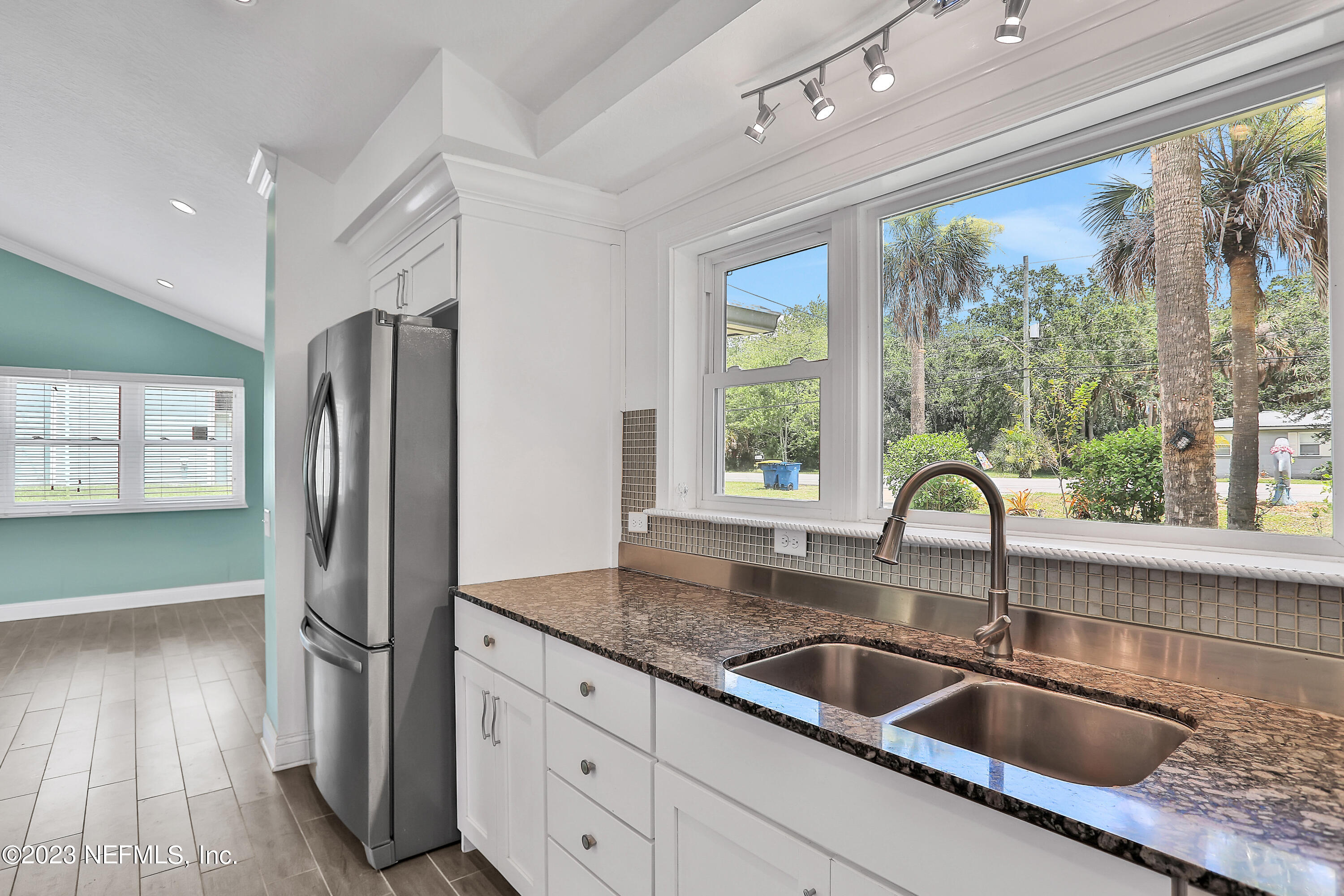 5756 HECKSCHER Drive