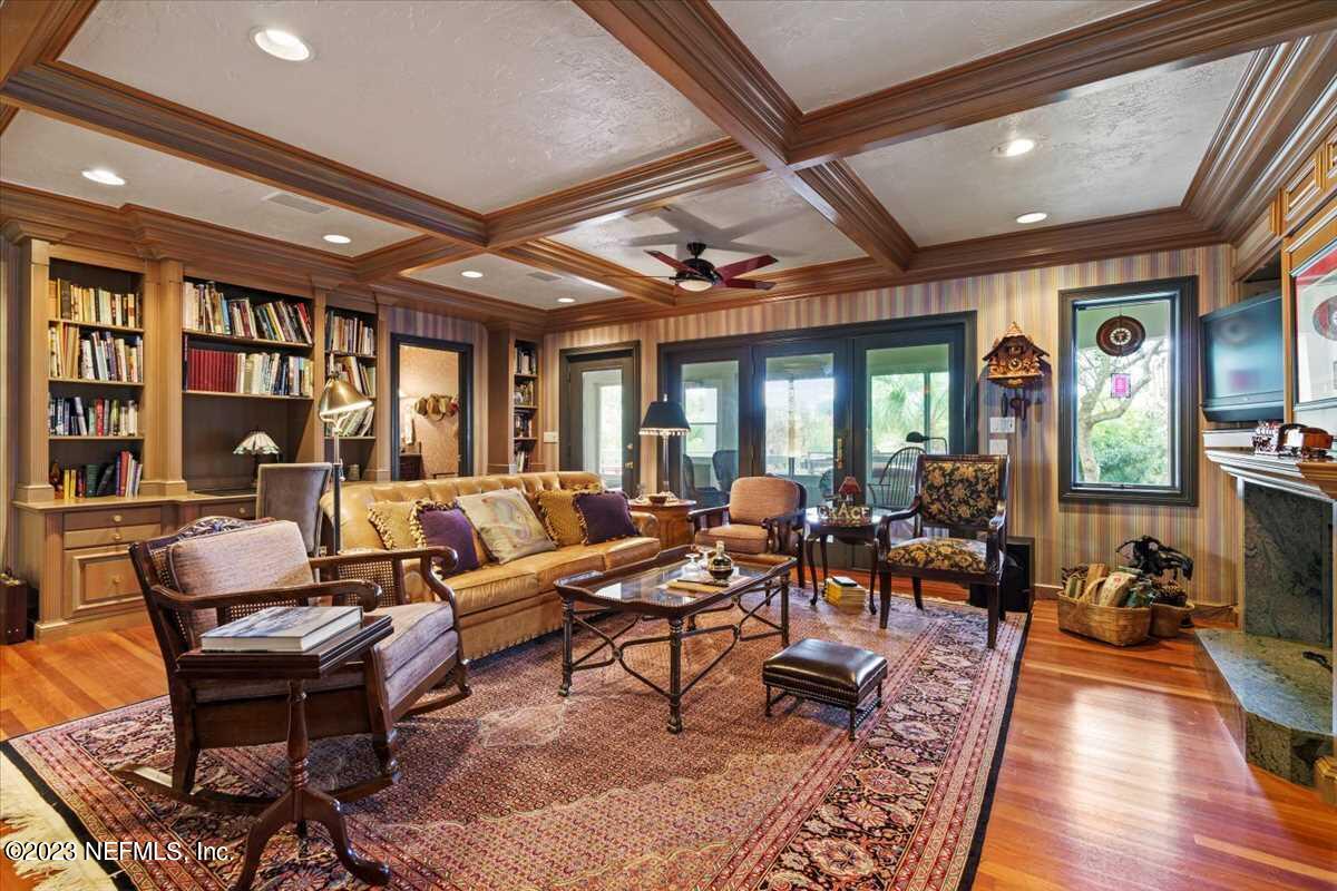 2395 OCEAN BREEZE Court