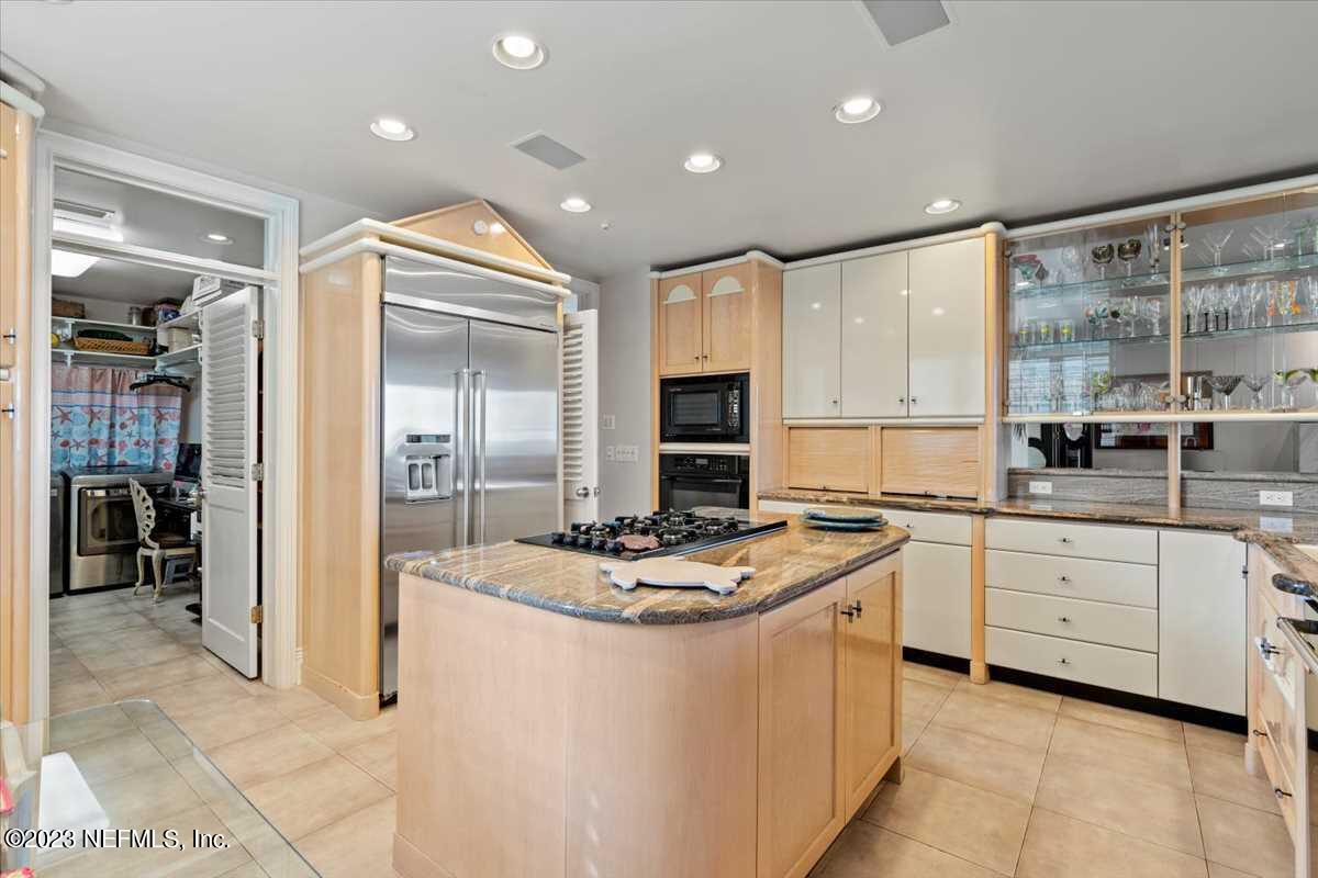 2395 OCEAN BREEZE Court