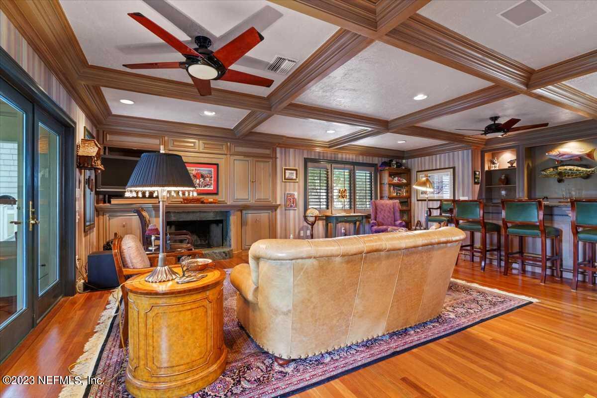 2395 OCEAN BREEZE Court