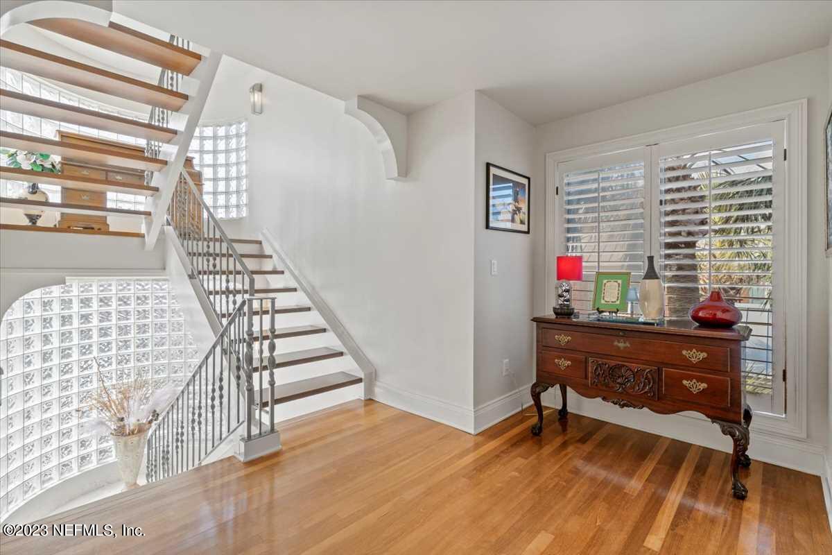 2395 OCEAN BREEZE Court