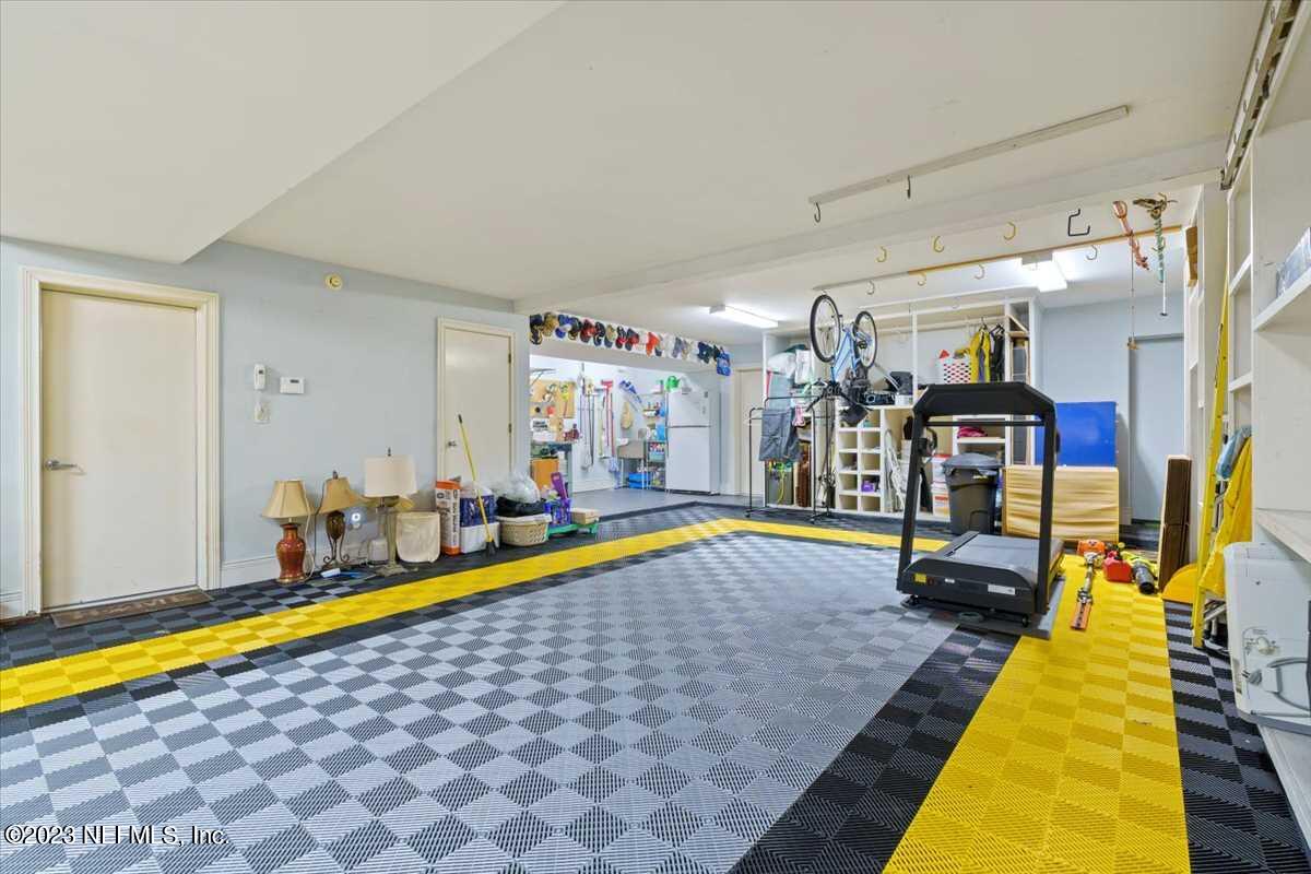 2395 OCEAN BREEZE Court