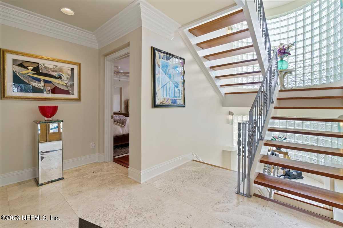 2395 OCEAN BREEZE Court