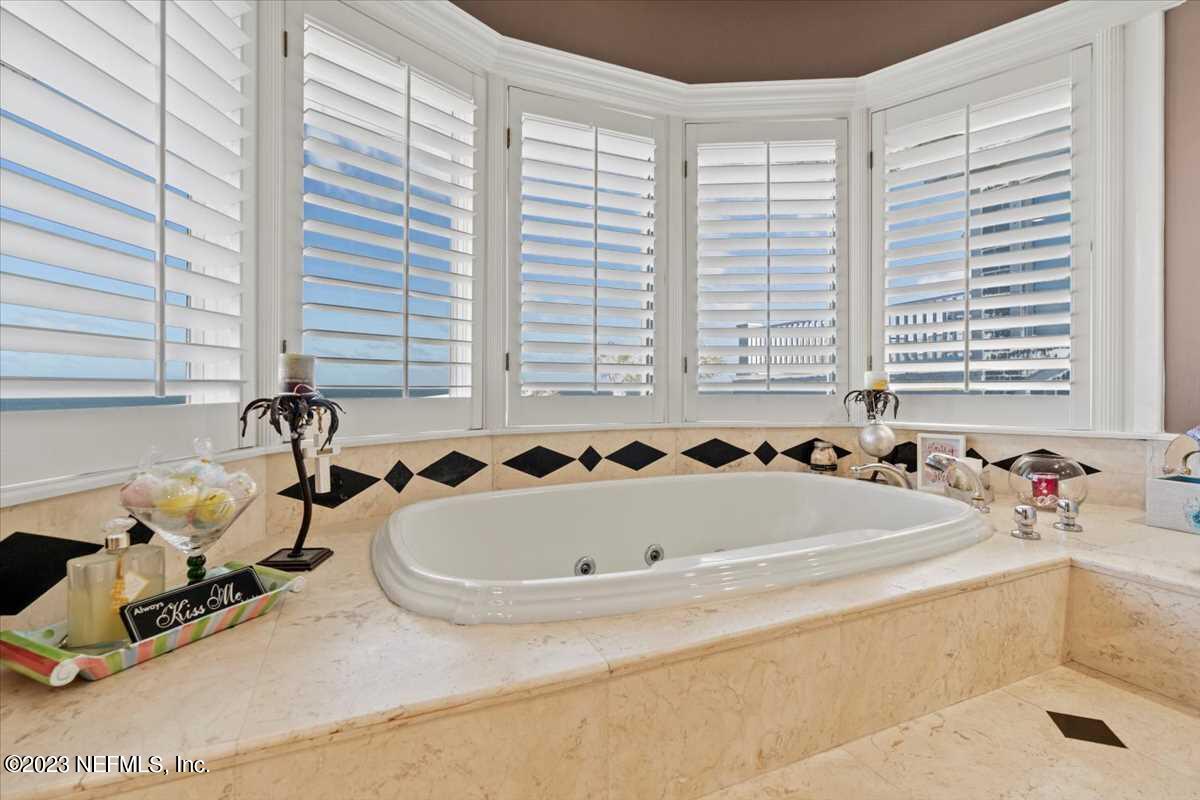 2395 OCEAN BREEZE Court