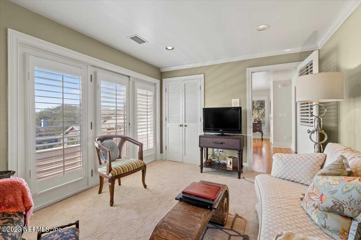 2395 OCEAN BREEZE Court